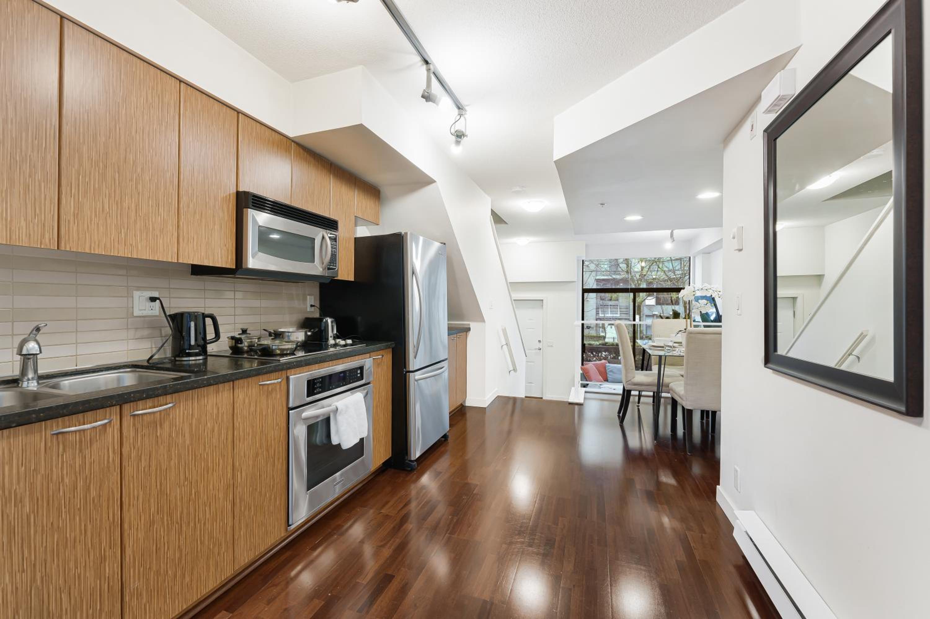 Exclusive Yaletown 2 Bedroom Apartment Urban Living at Its Best