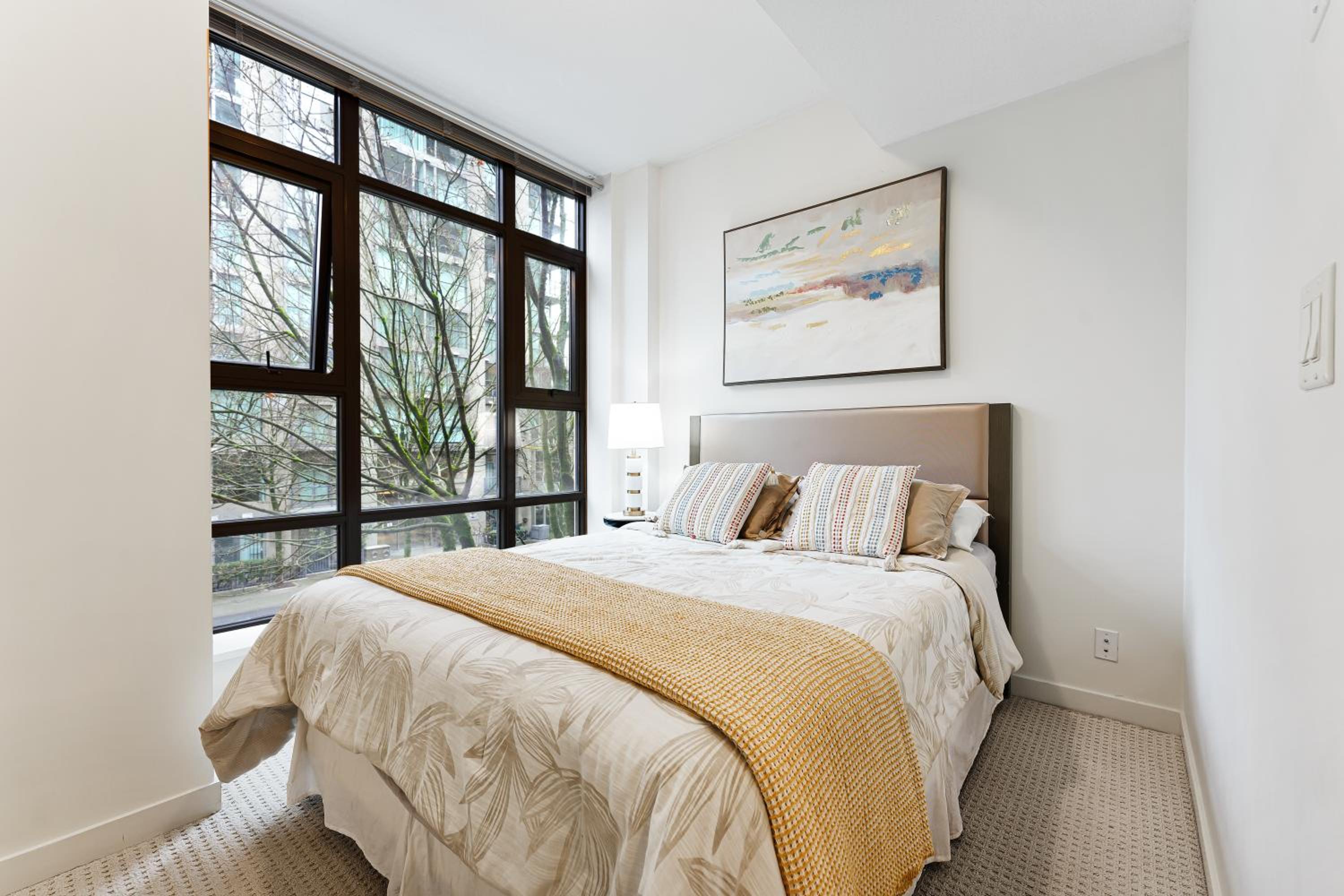 Exclusive Yaletown 2 Bedroom Apartment Urban Living at Its Best