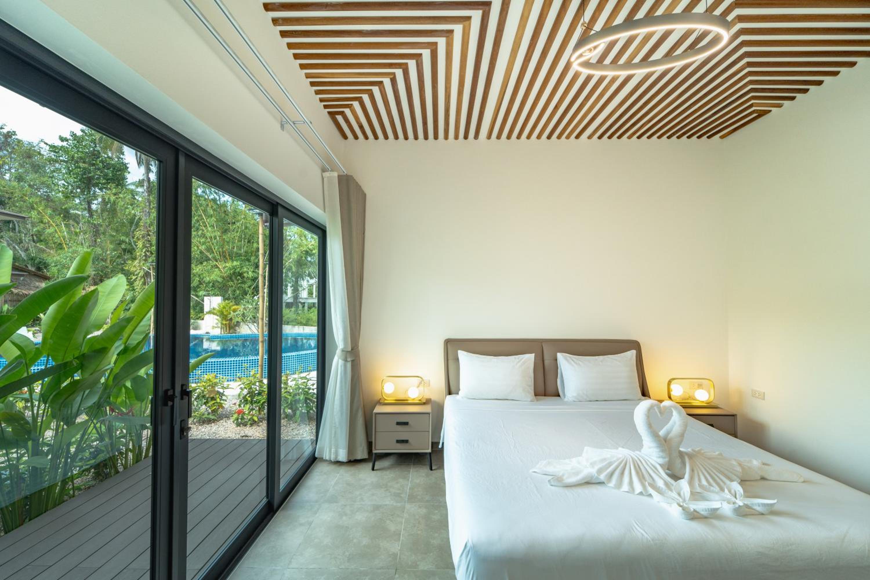 SHI Phangan Villas
