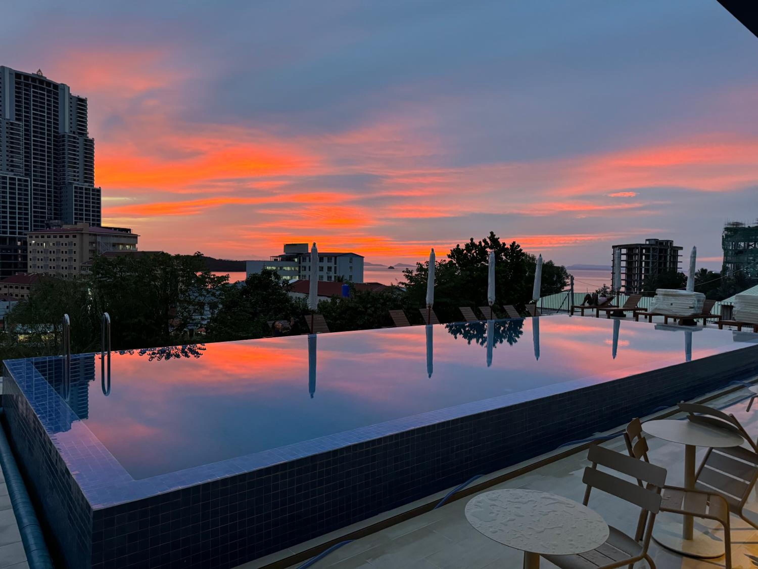Onederz Sihanoukville - 10 mins walk from the Tourism Pier view 5