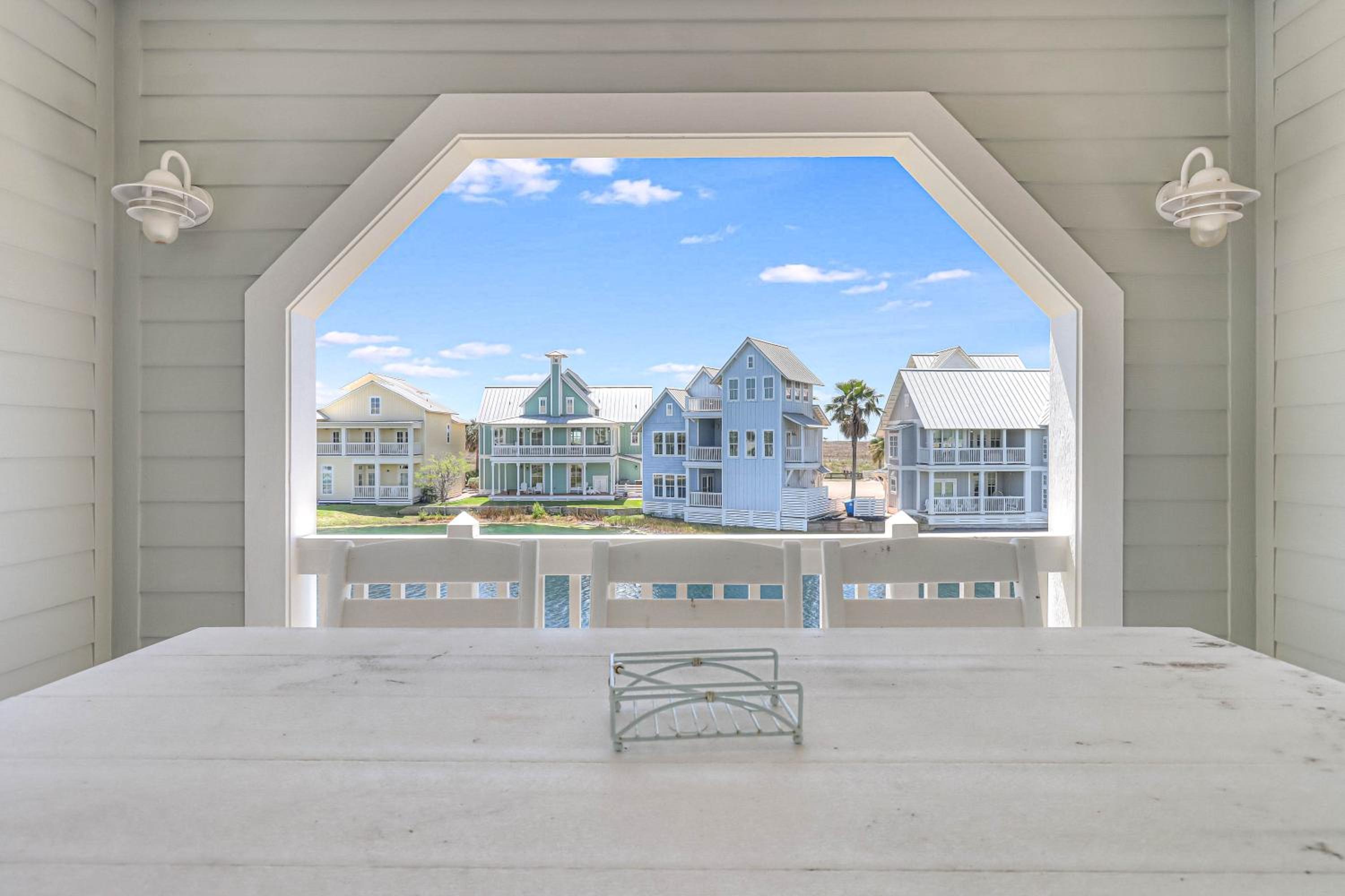Beached Inn 236 BE