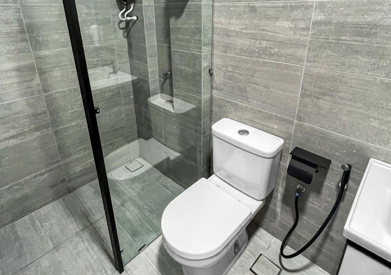 TheStudio Kuching City Center Serviced Accommodation With Pool And River View photo 3