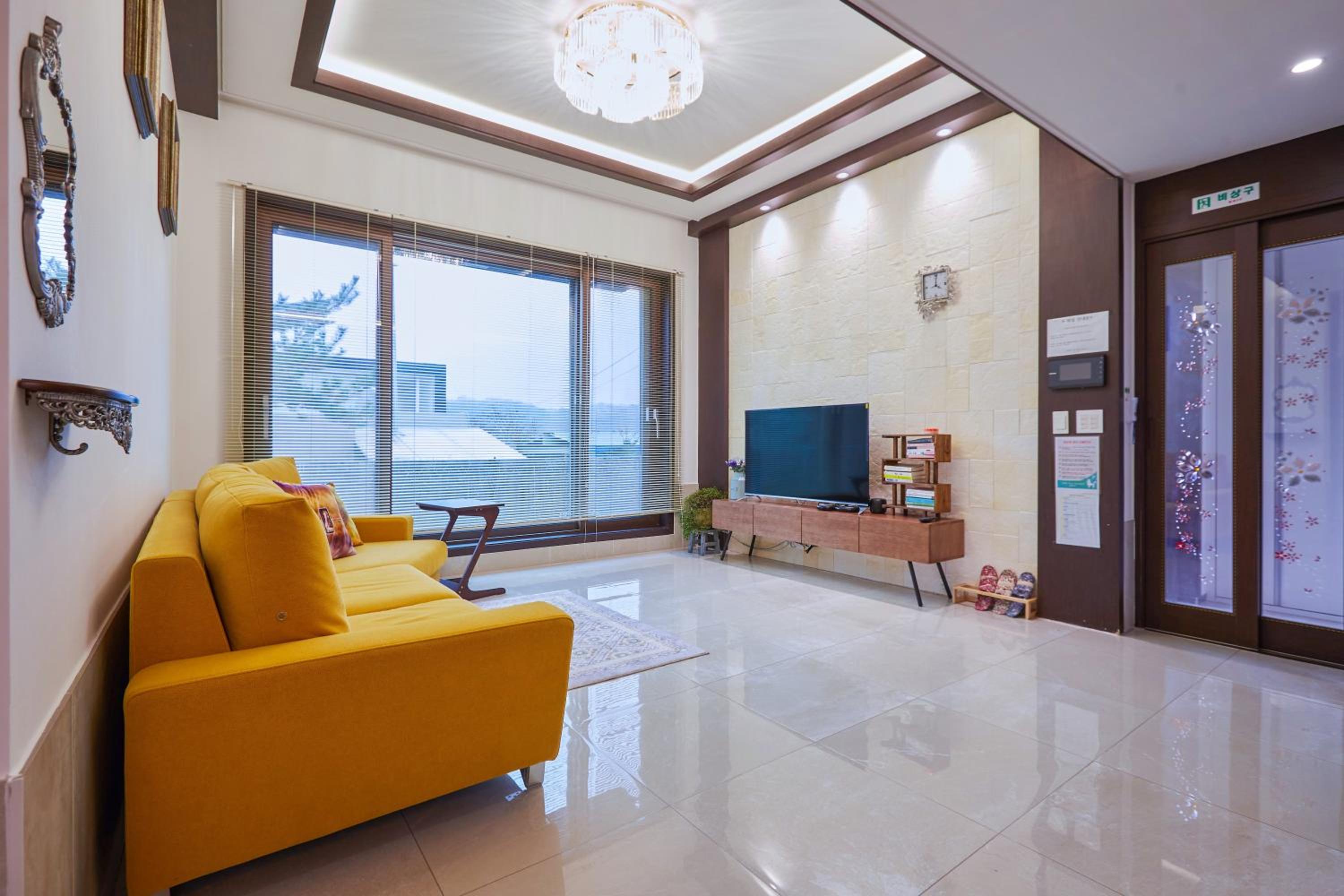 Yeoncheon Santawamini Aegyeon Pension view 2