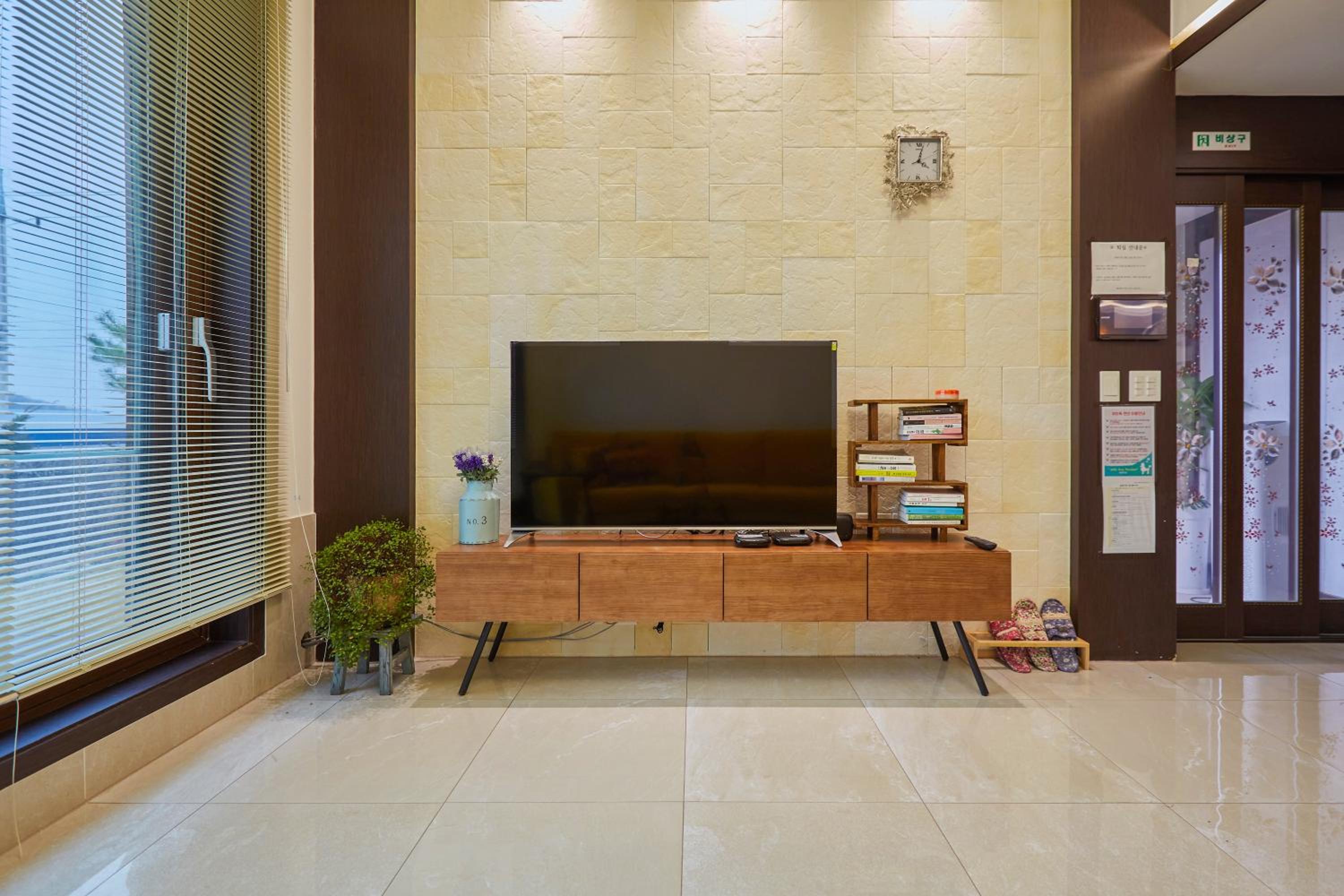 Yeoncheon Santawamini Aegyeon Pension view 4