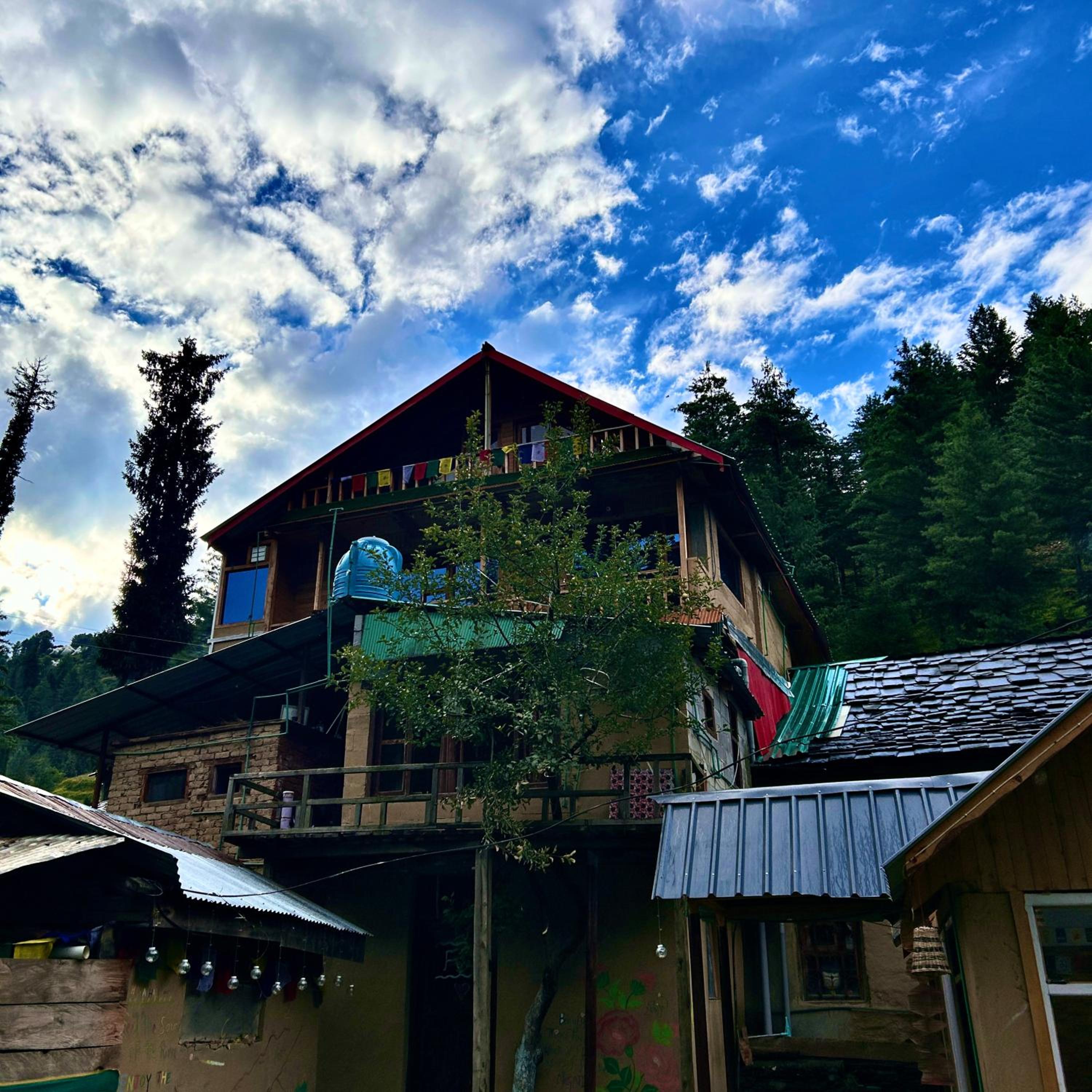 Alpine Homestay at Gadagusain
