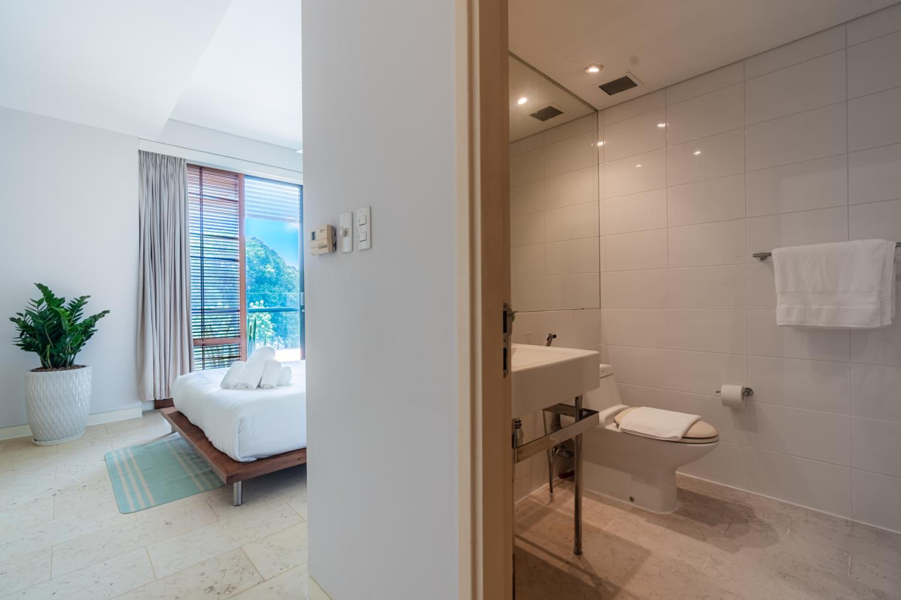 Avalon Suite District 1