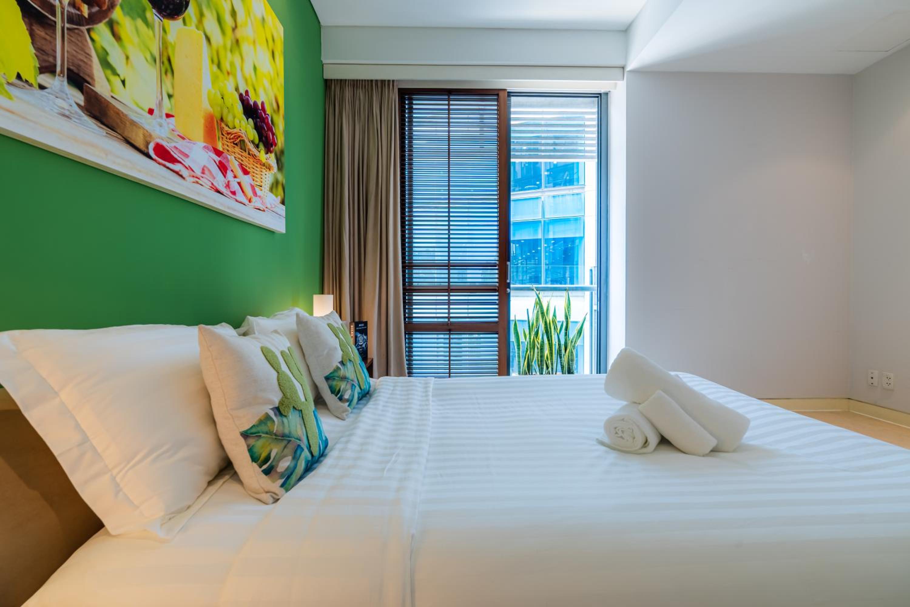 Avalon Suite District 1