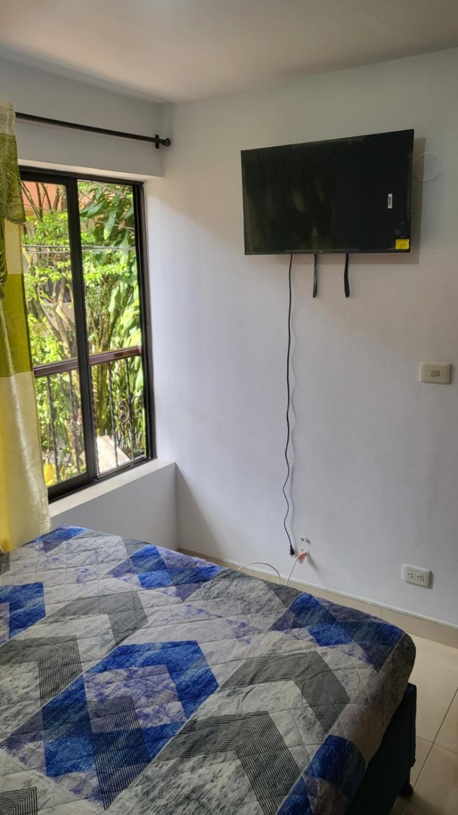 Habitación en Apartamento Semi-campestre cerca a Universidad San Buenaventura