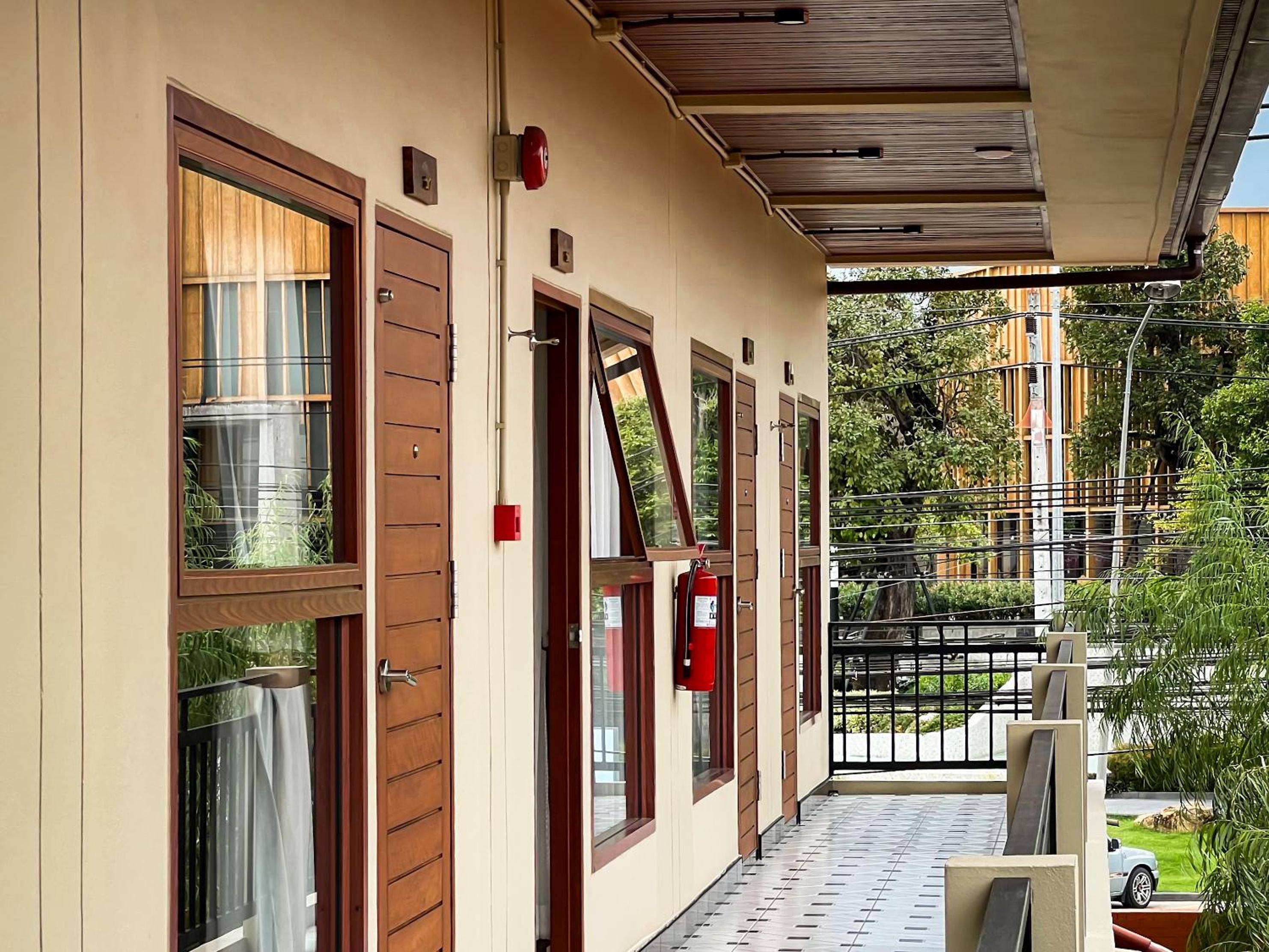 Tachang Airport Hotel