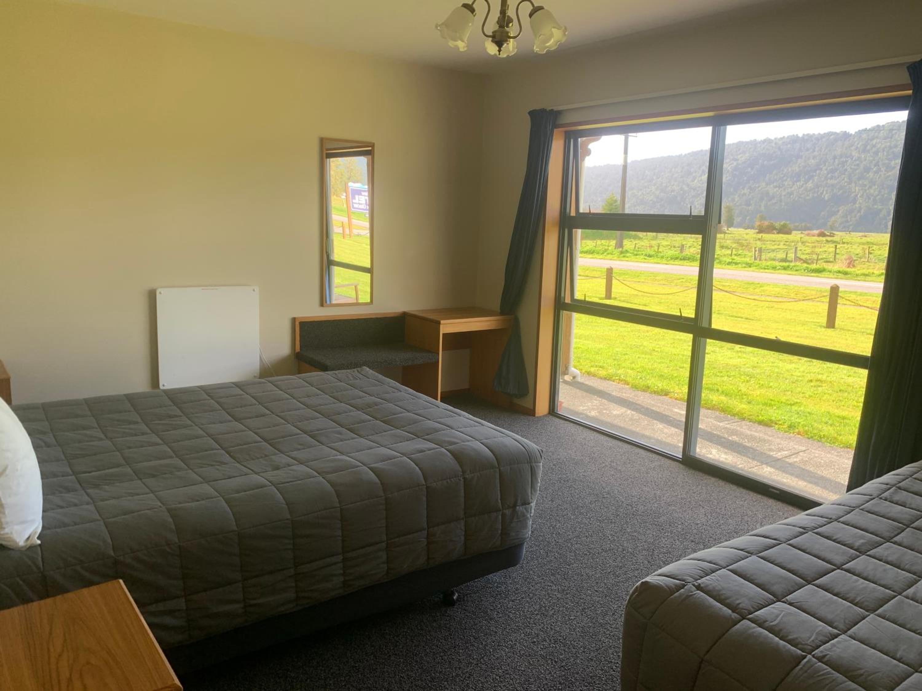 Mt Cook View Motel - Fox Glacier