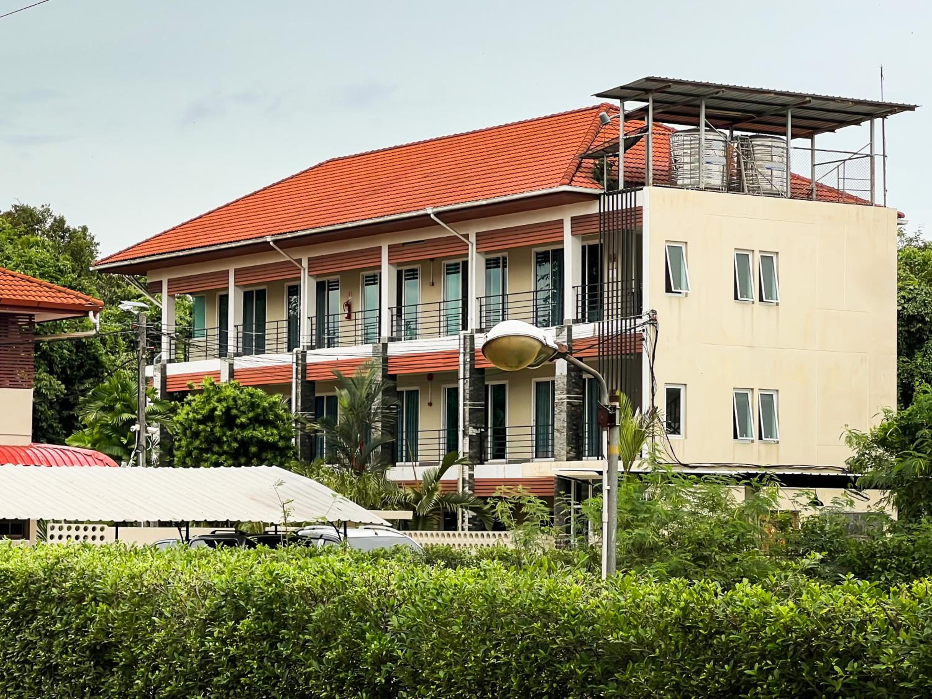Tachang Airport Hotel