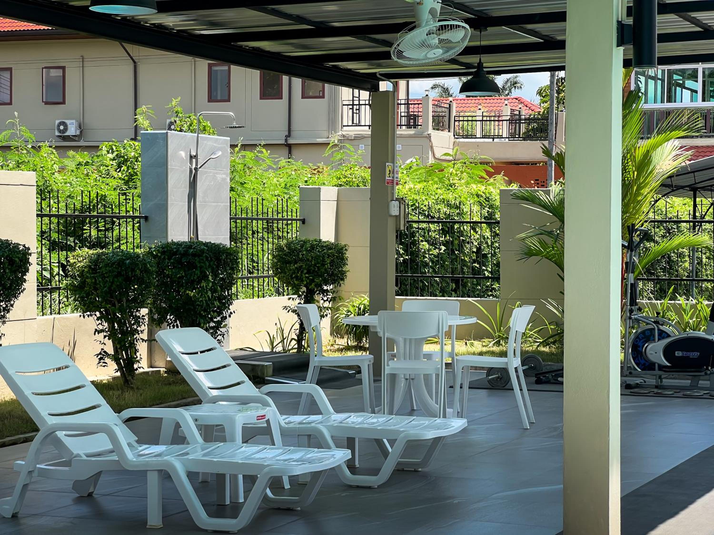 Tachang Airport Hotel