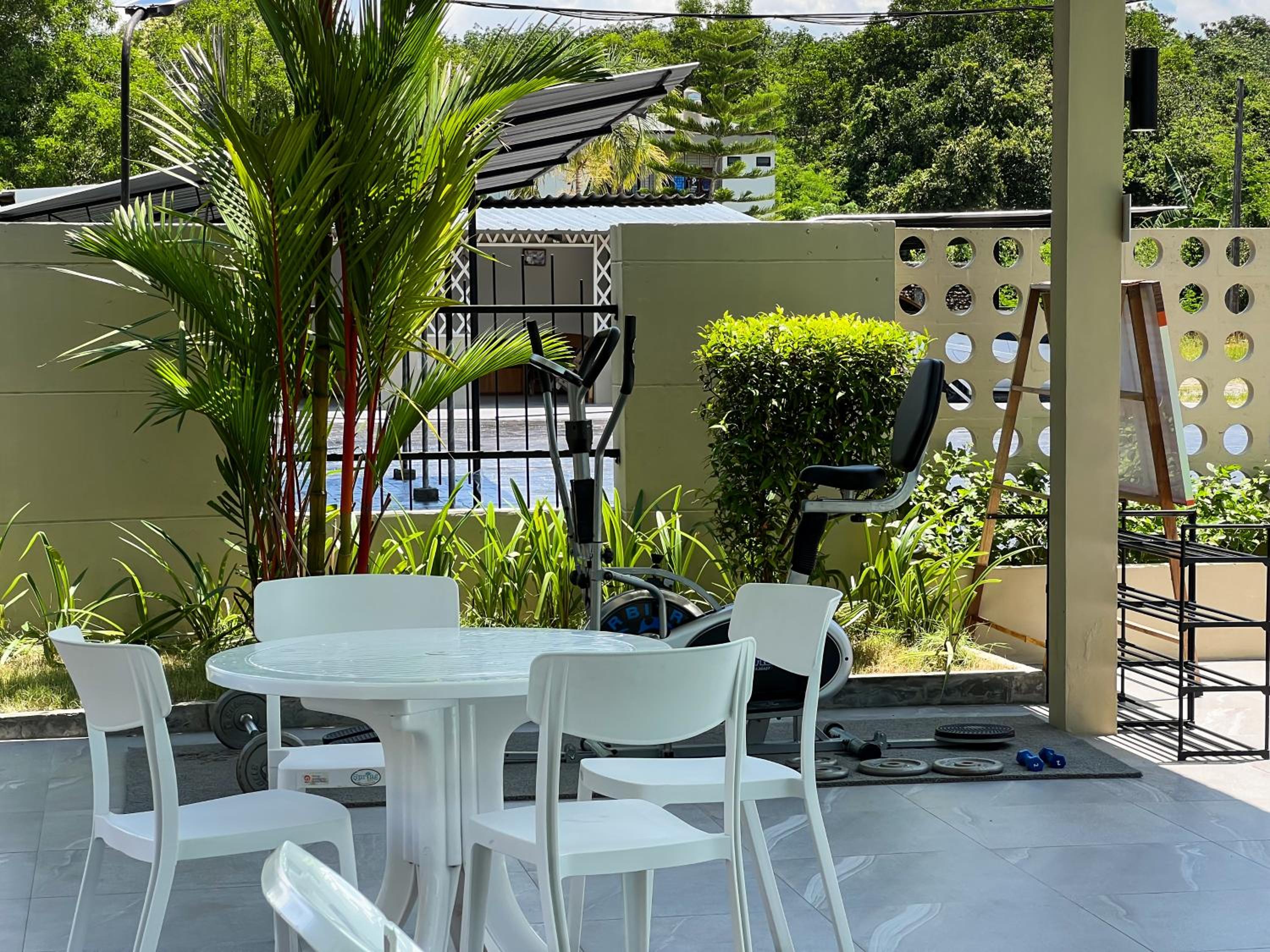 Tachang Airport Hotel
