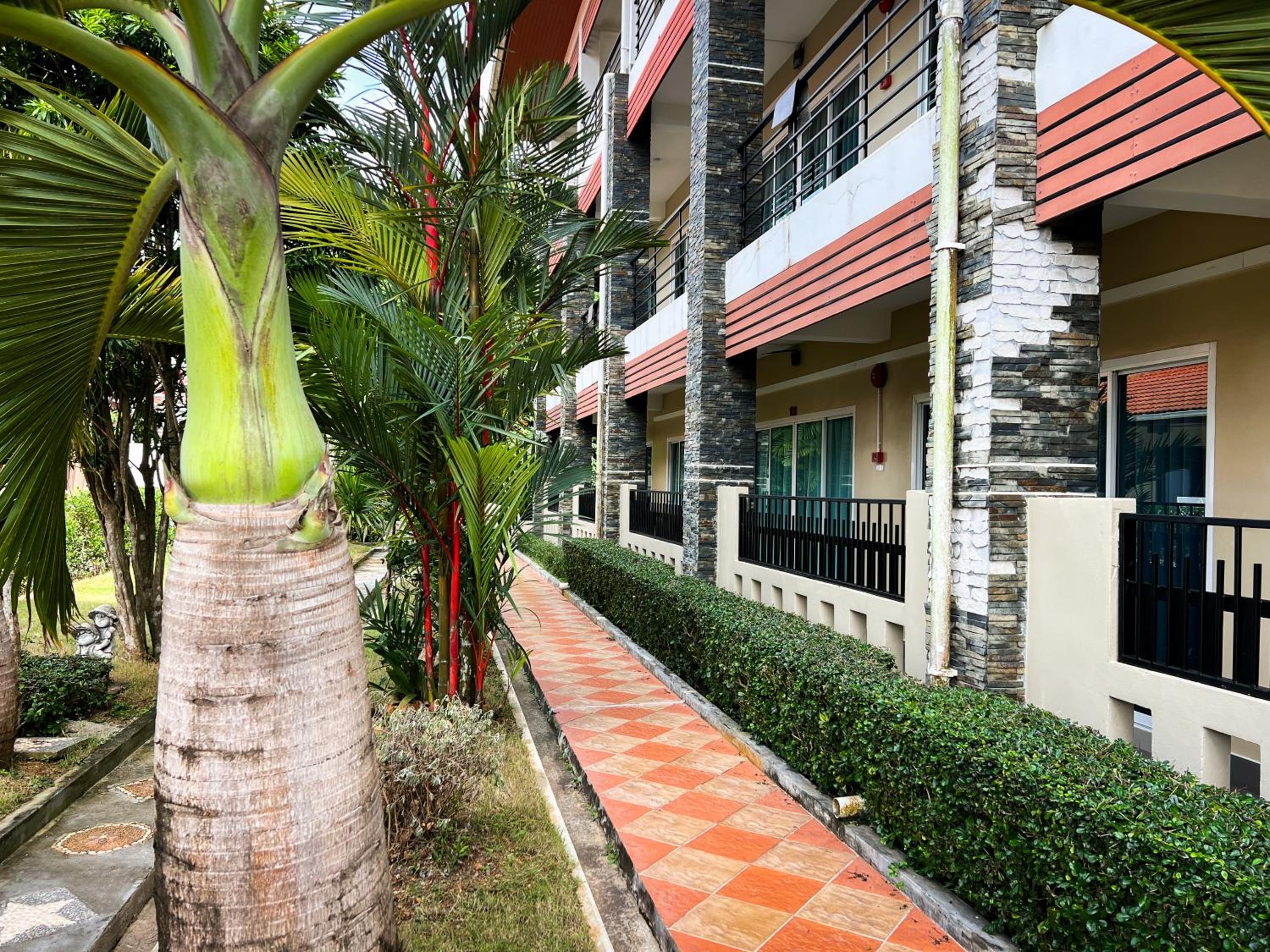 Tachang Airport Hotel