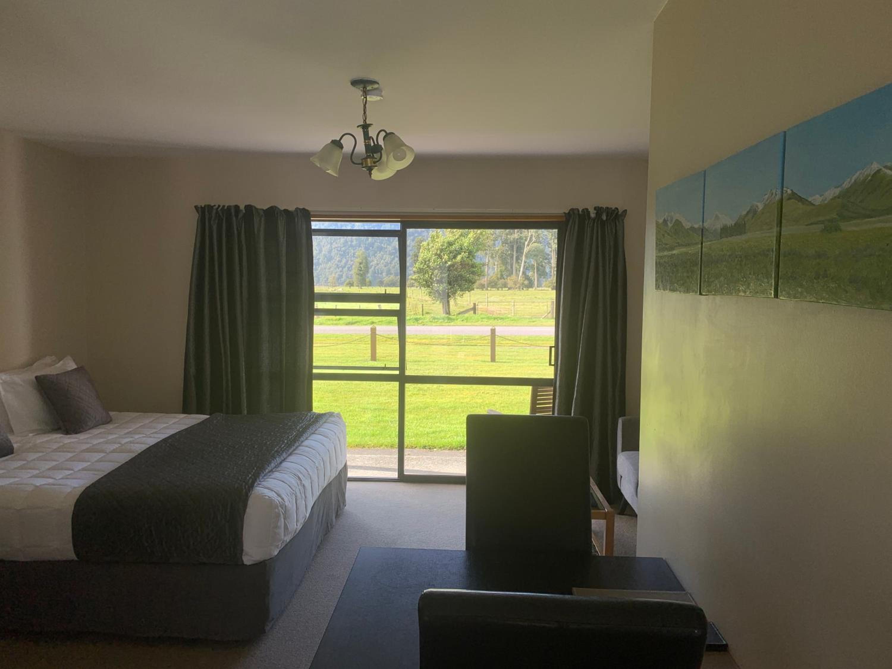 Mt Cook View Motel - Fox Glacier