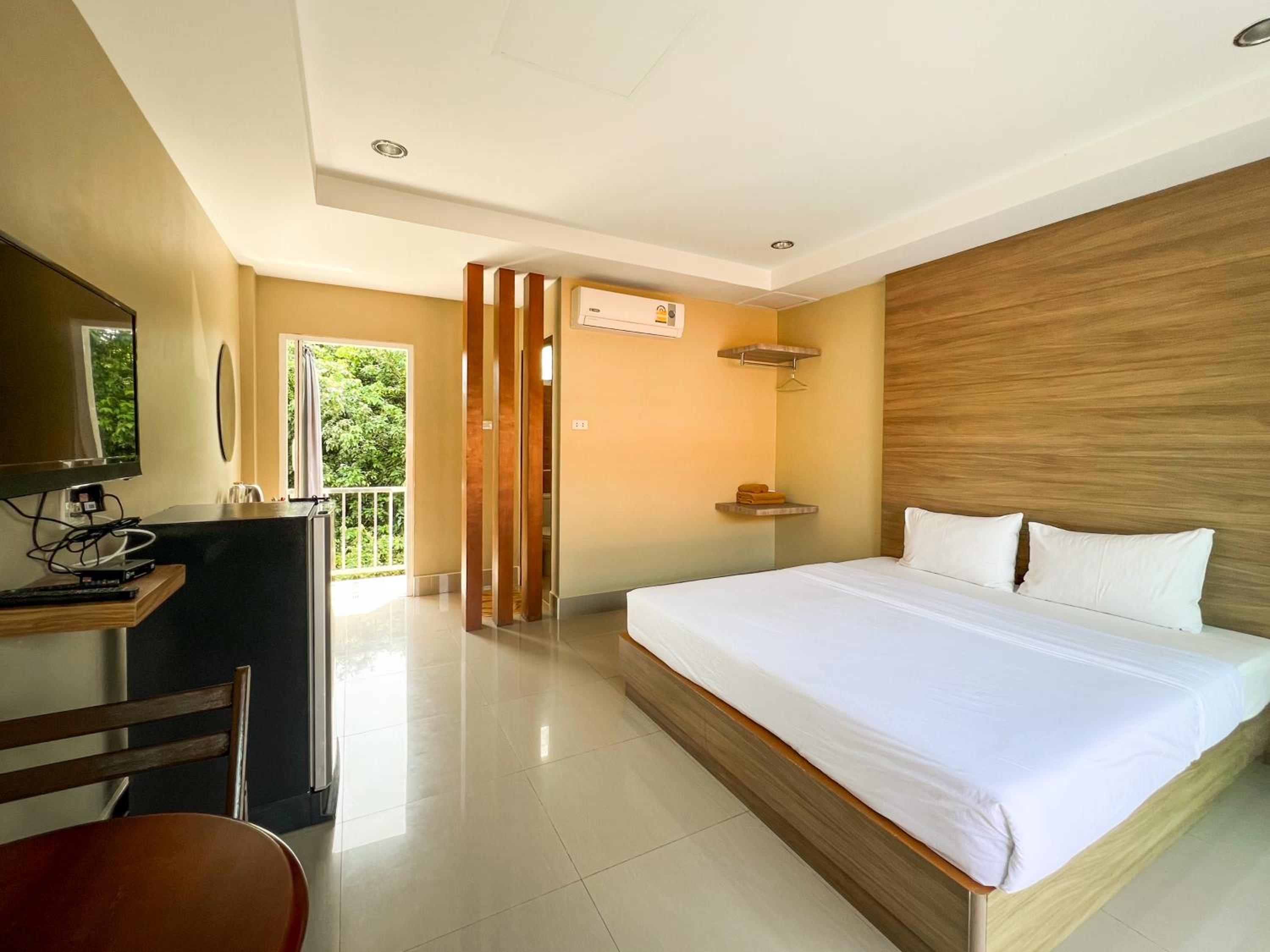 Tachang Airport Hotel