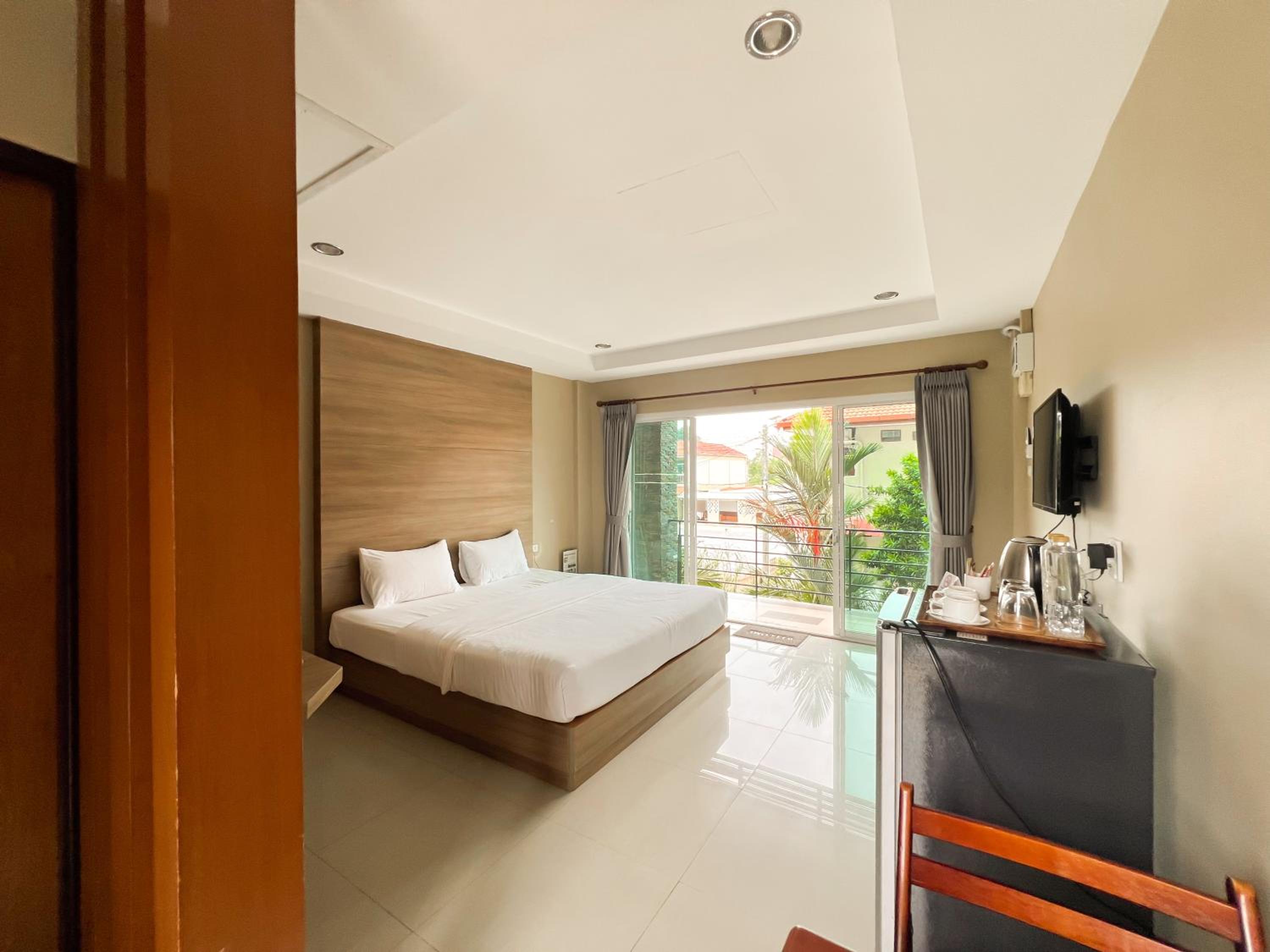 Tachang Airport Hotel