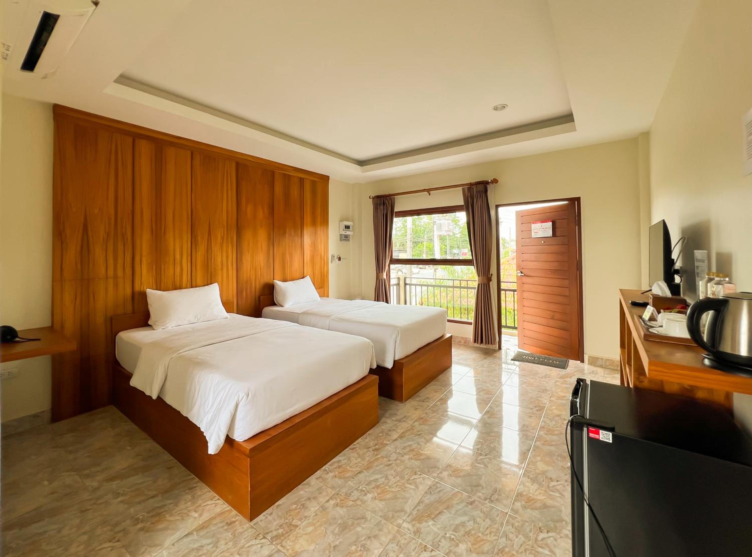 Tachang Airport Hotel