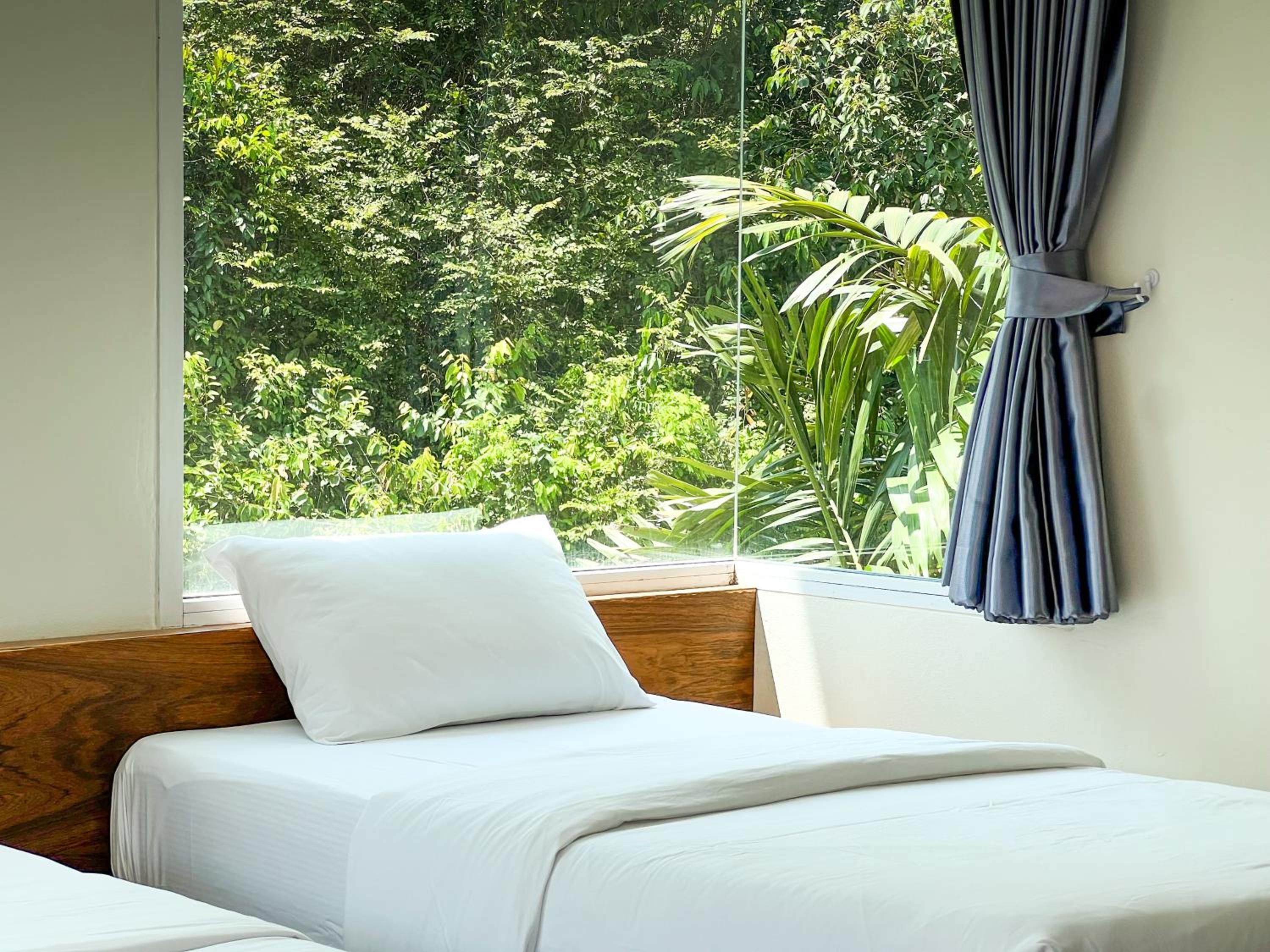 Tachang Airport Hotel