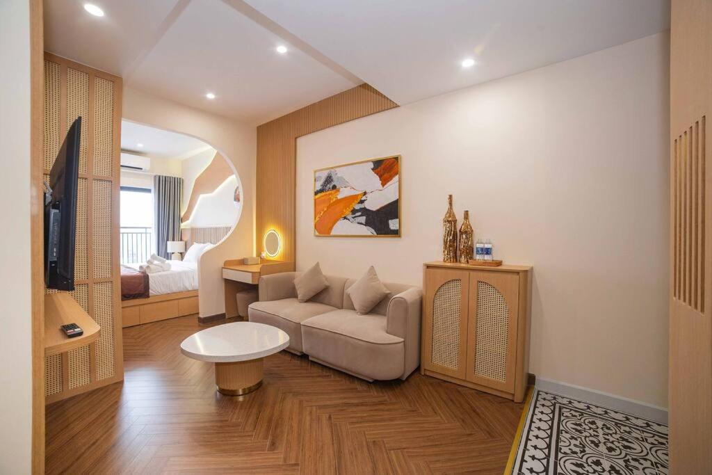 Ryus Apartment at Sohos residence 1414