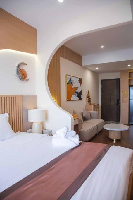 Ryus Apartment at Sohos residence 1414