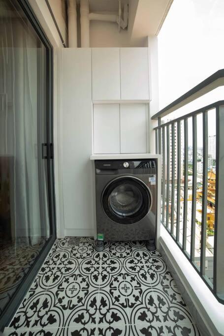 Ryus Apartment at Sohos residence 1414