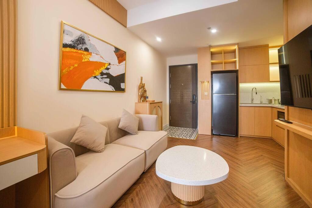 Ryus Apartment at Sohos residence 1414