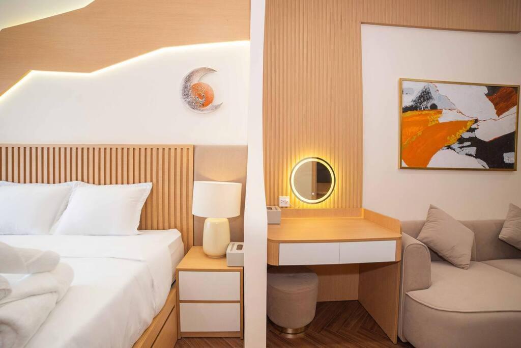 Ryus Apartment at Sohos residence 1414