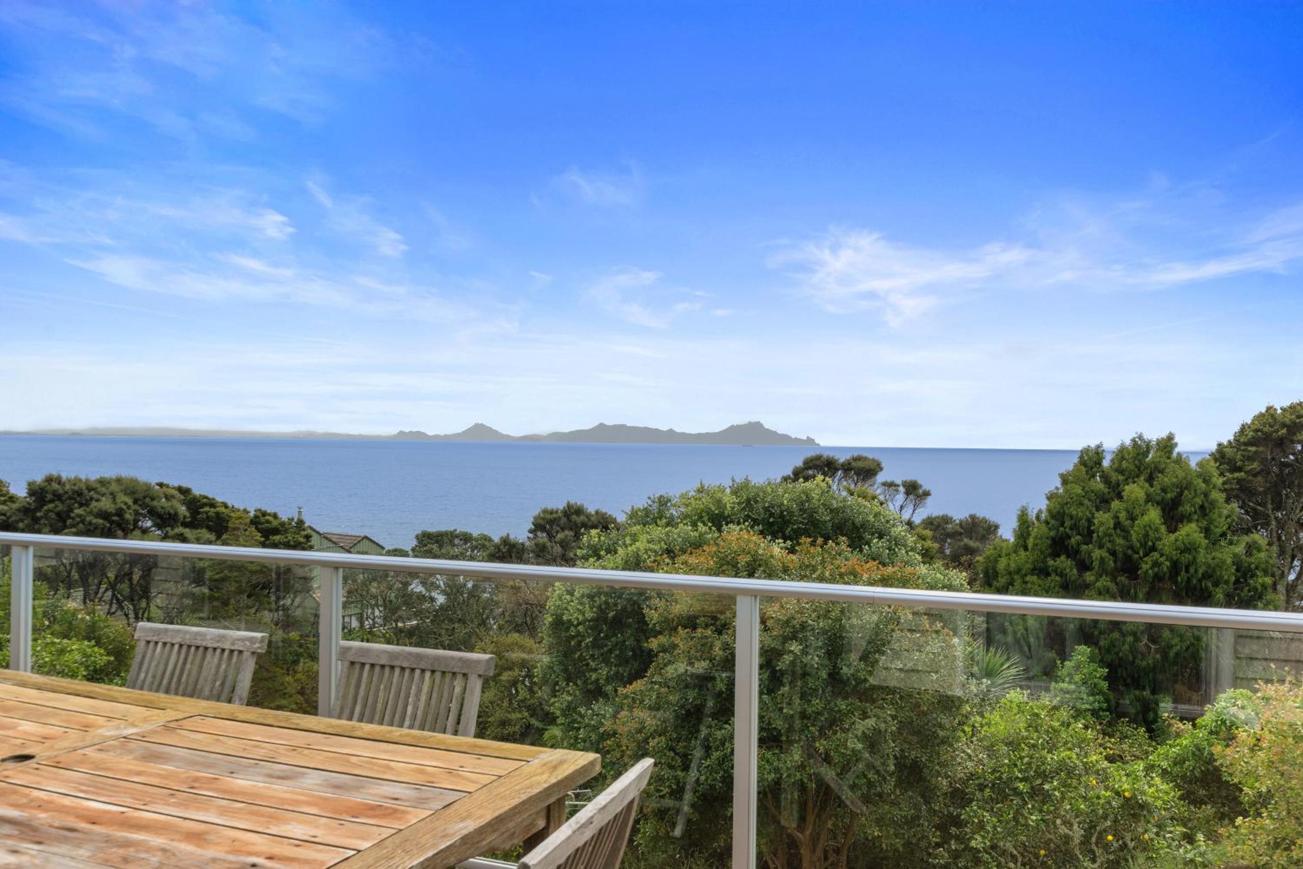 Pacific Views - Langs Beach Holiday Home view 3