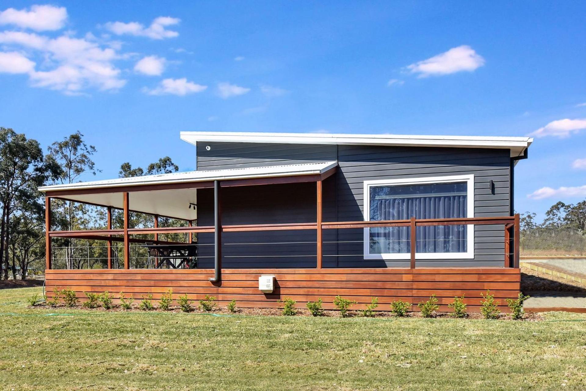 Two for Joy Estate. Sleeping 12, 2 Cottages