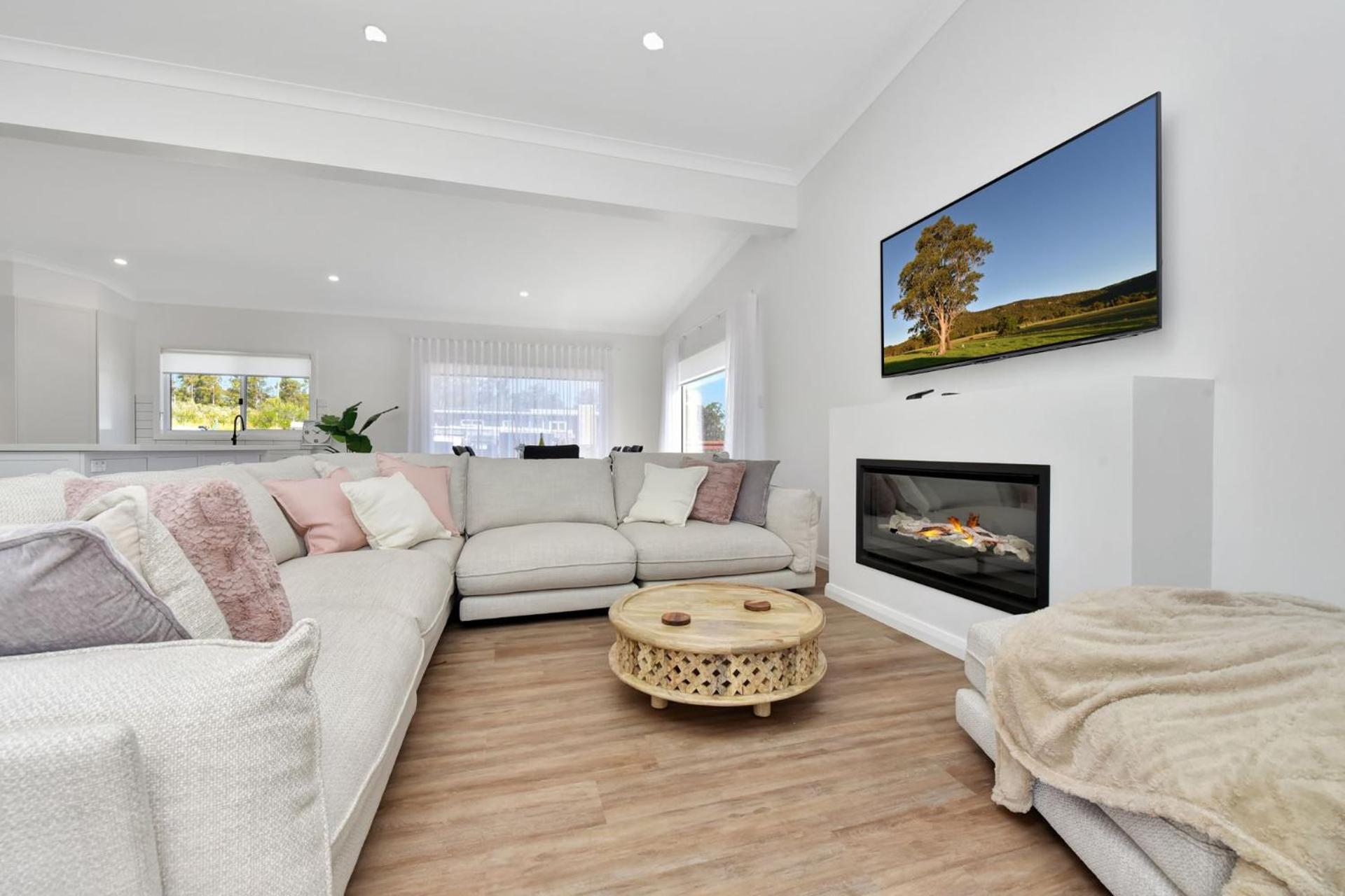 Two for Joy Estate. Sleeping 12, 2 Cottages