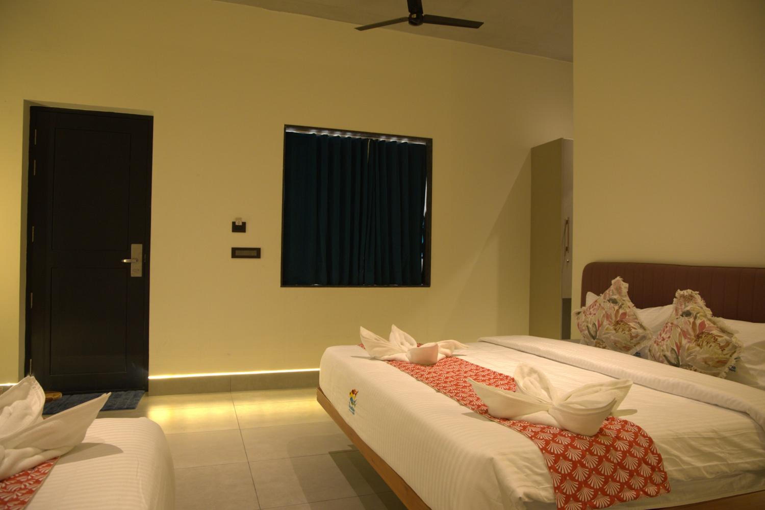 The Grand Lake Resorts view 4