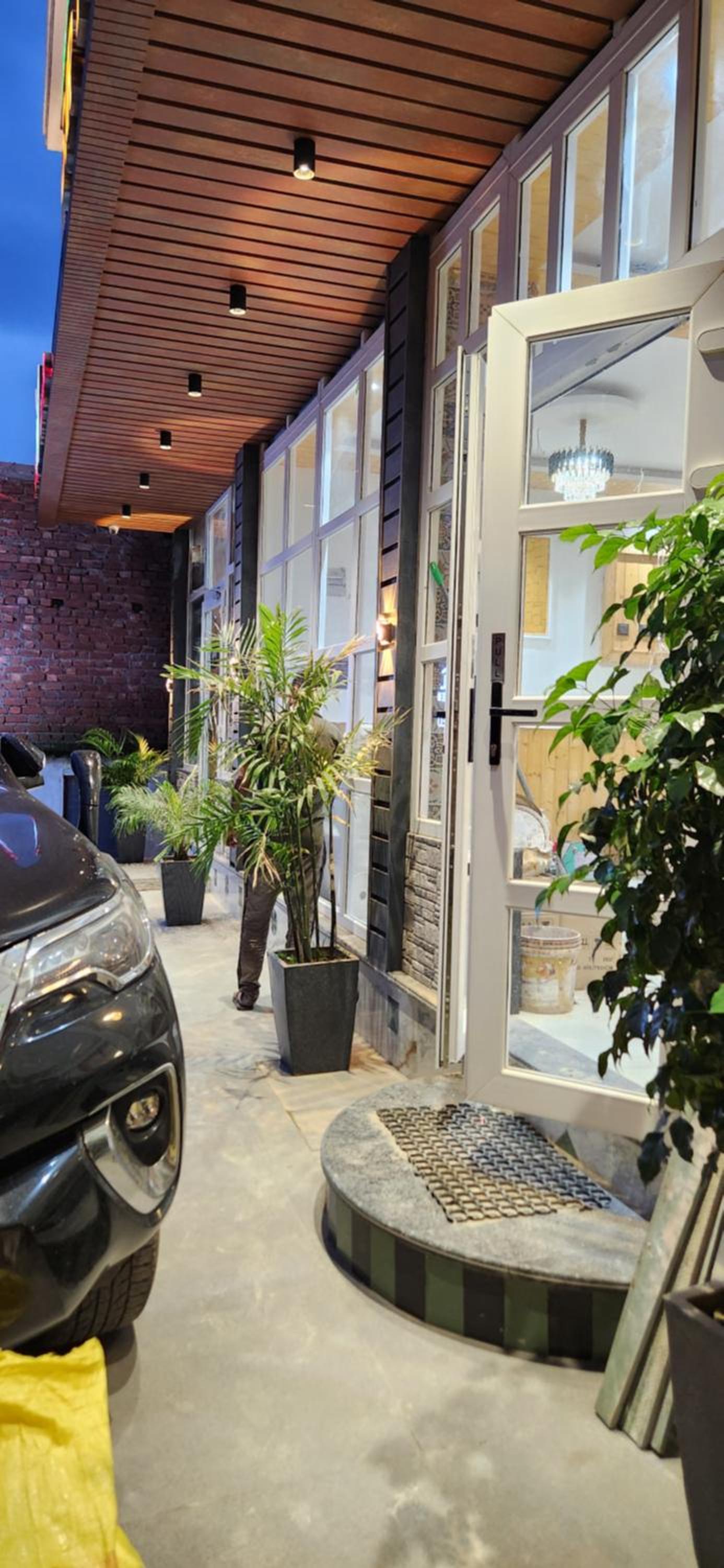 Lobby & Reception