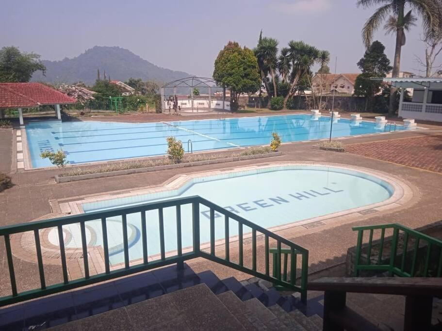 Villa Barbie Green Hill Cipanas Cianjur view 4