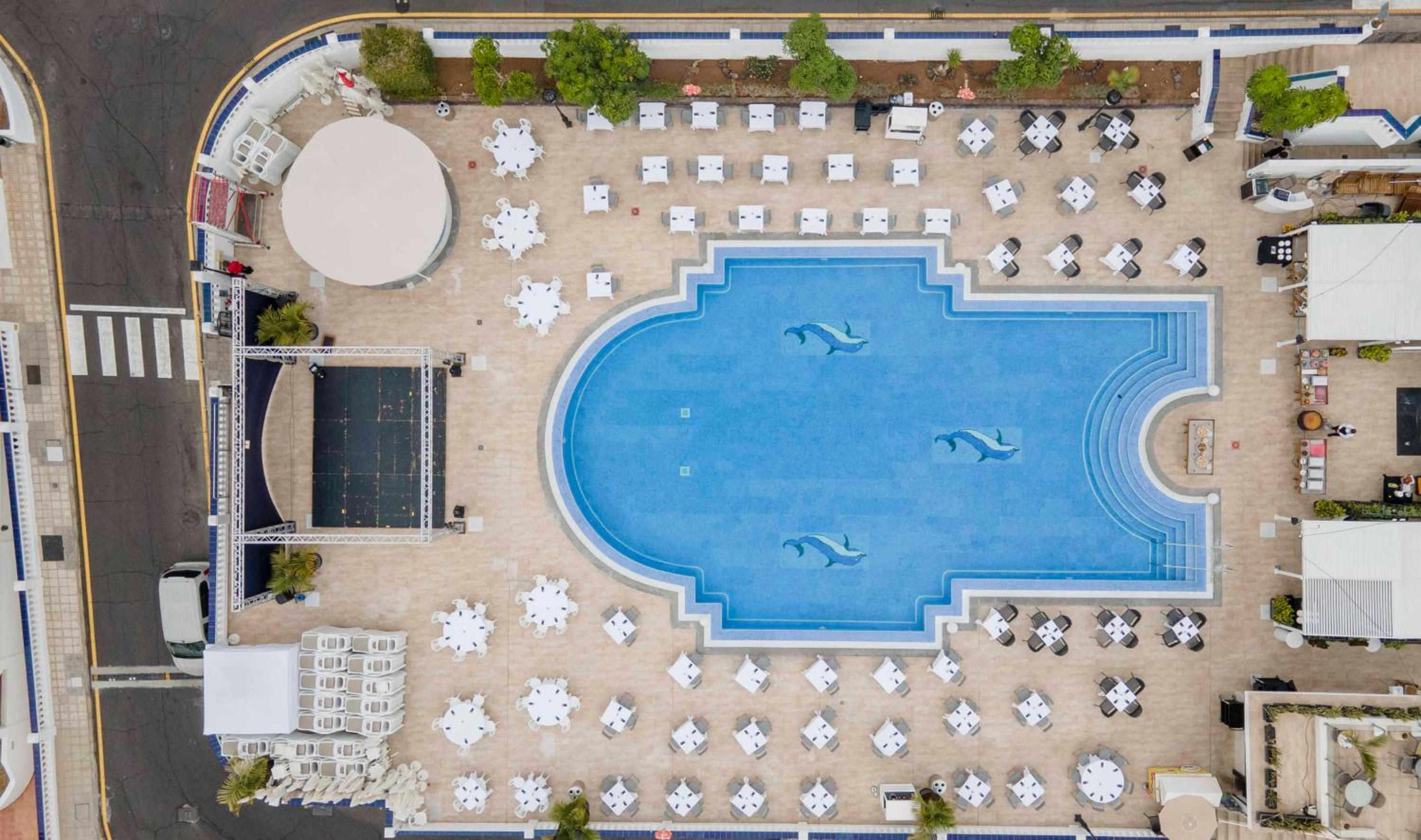 Ona Hollywood Mirage