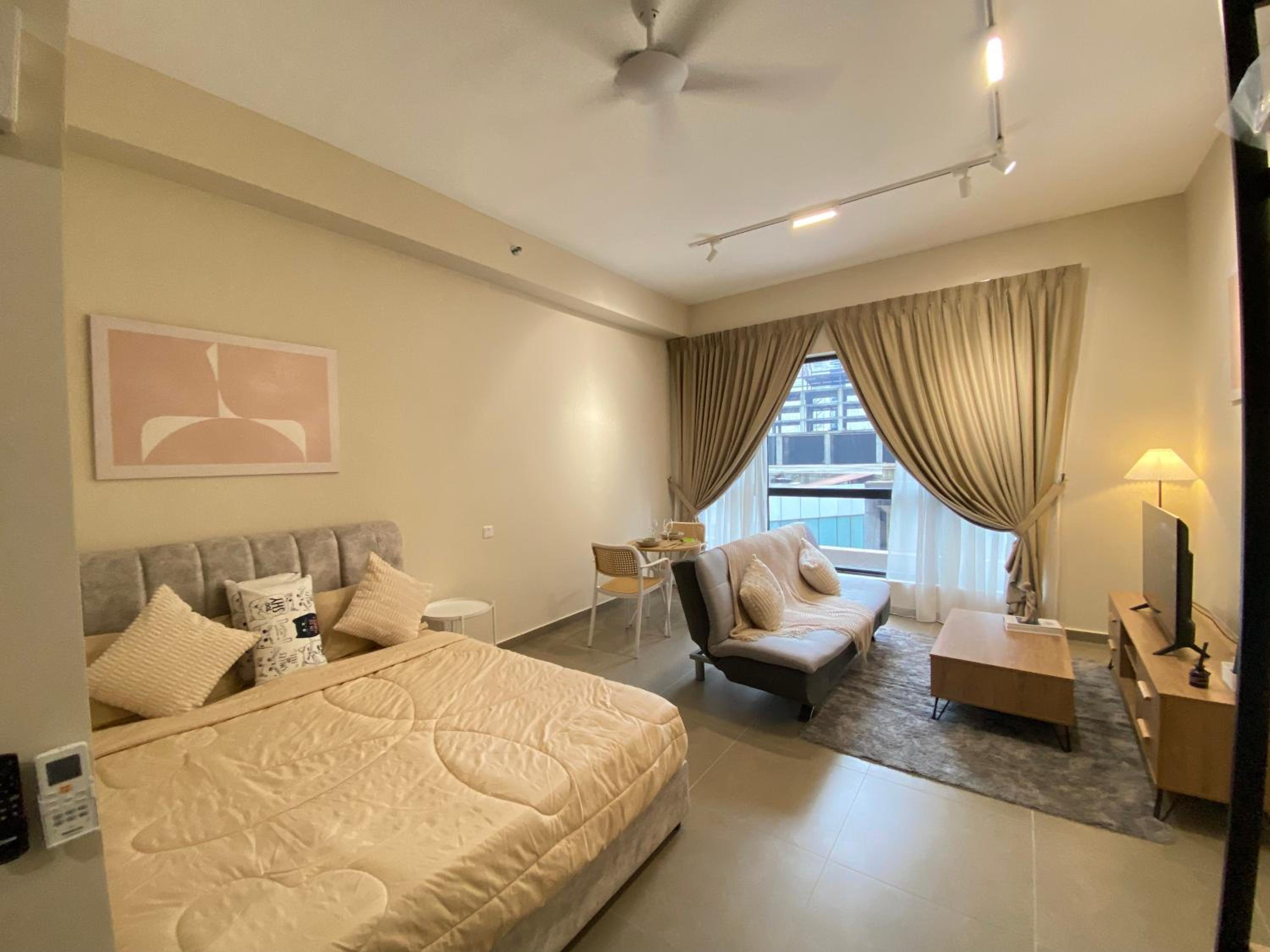 One Utama 3km away Cozy Studio photo 1
