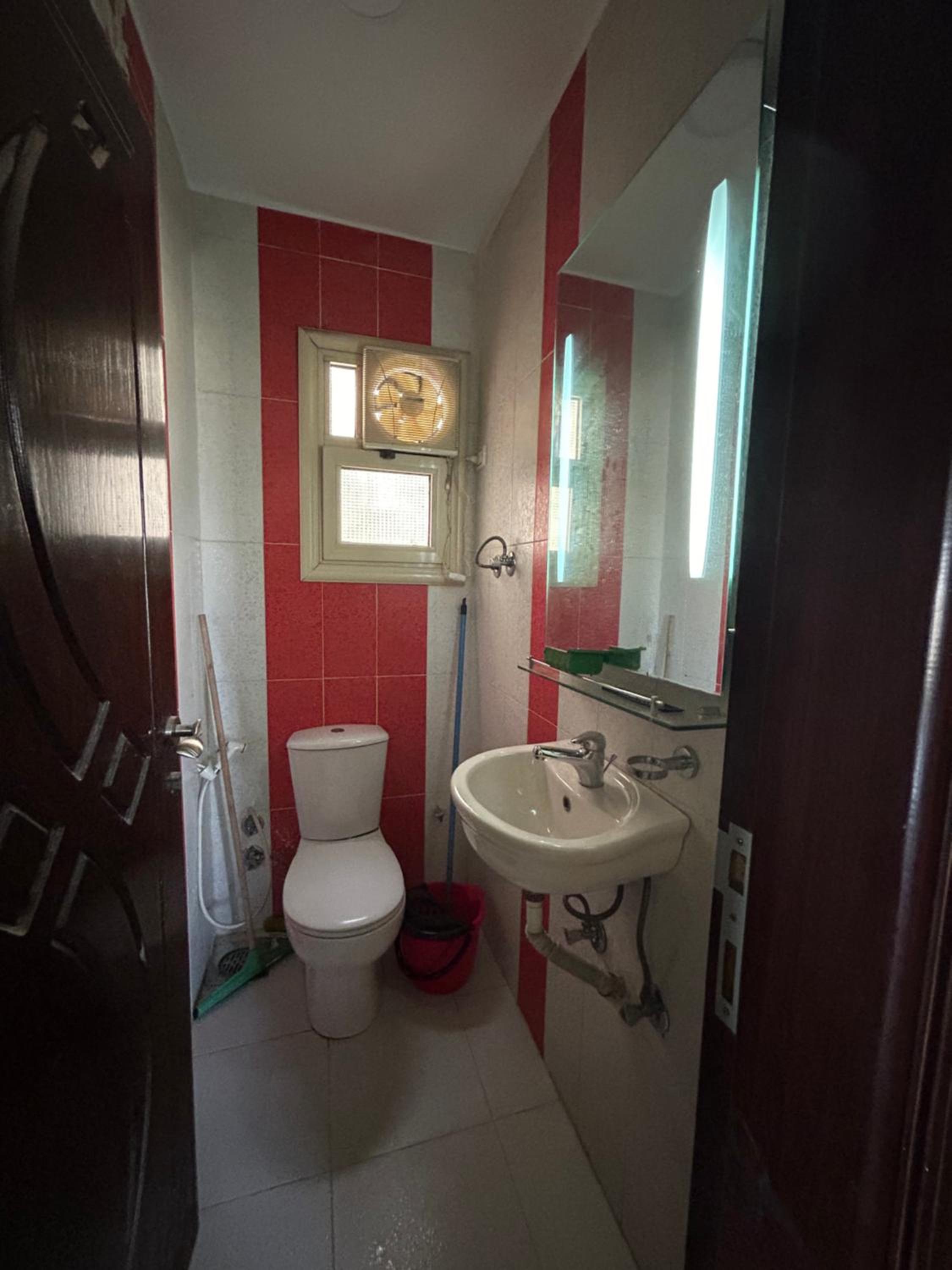 Amazing Holiday Apartment near airport