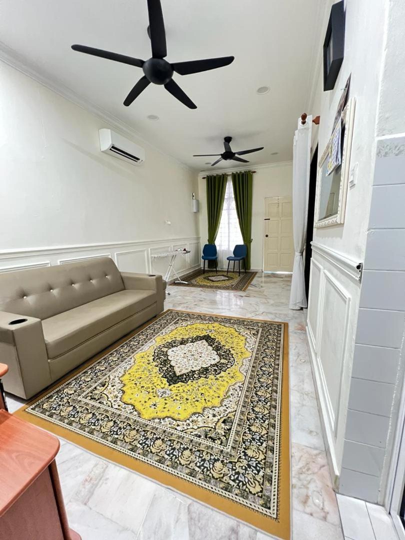 De Raisha Homestay photo 5