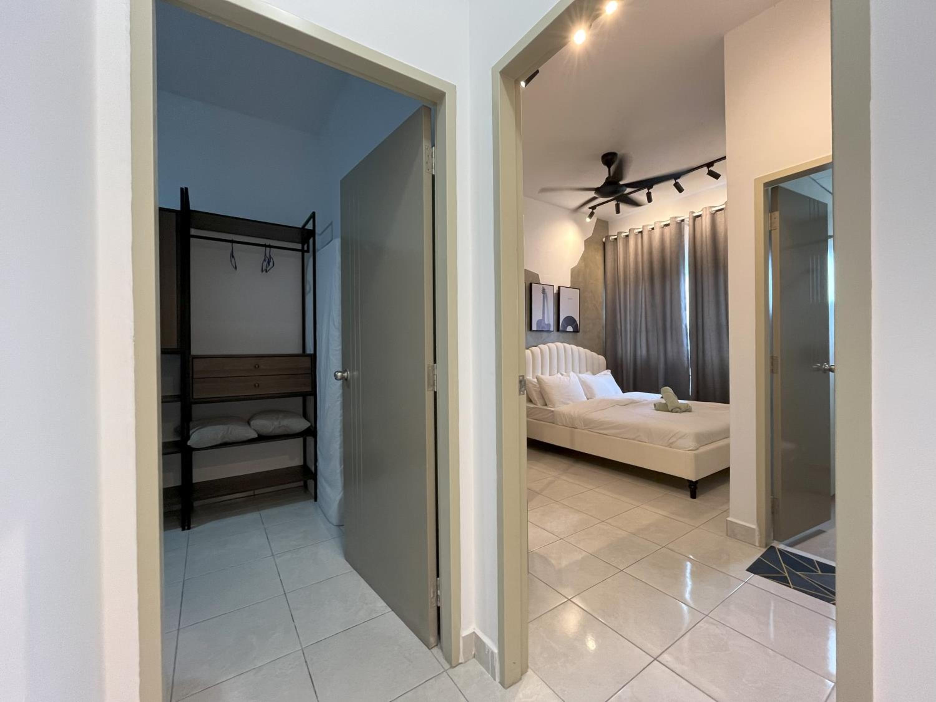 5min to Aeon Nilai Mall&Gembox at Youth City Residences photo 4