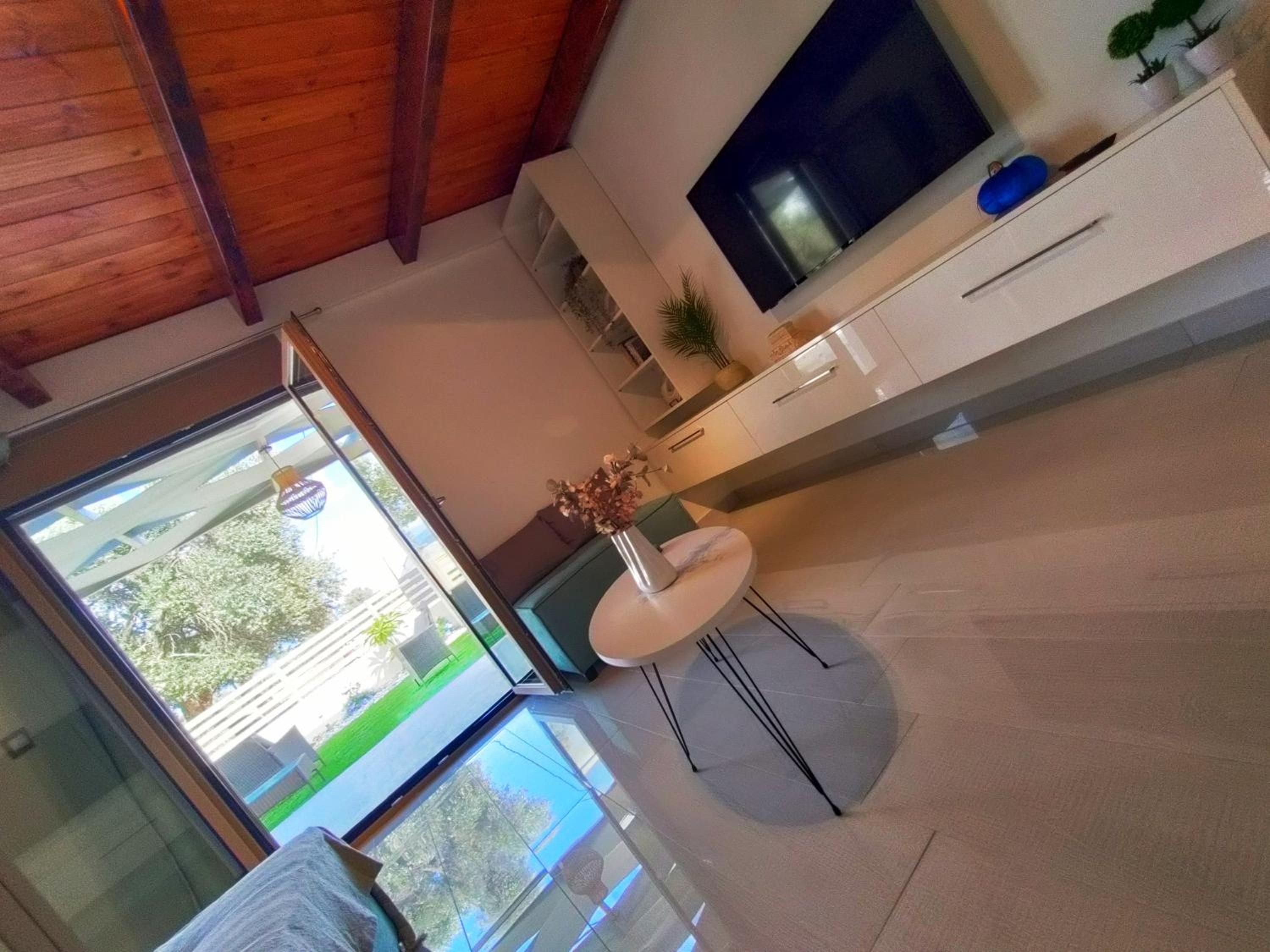 LIVAS Residence
