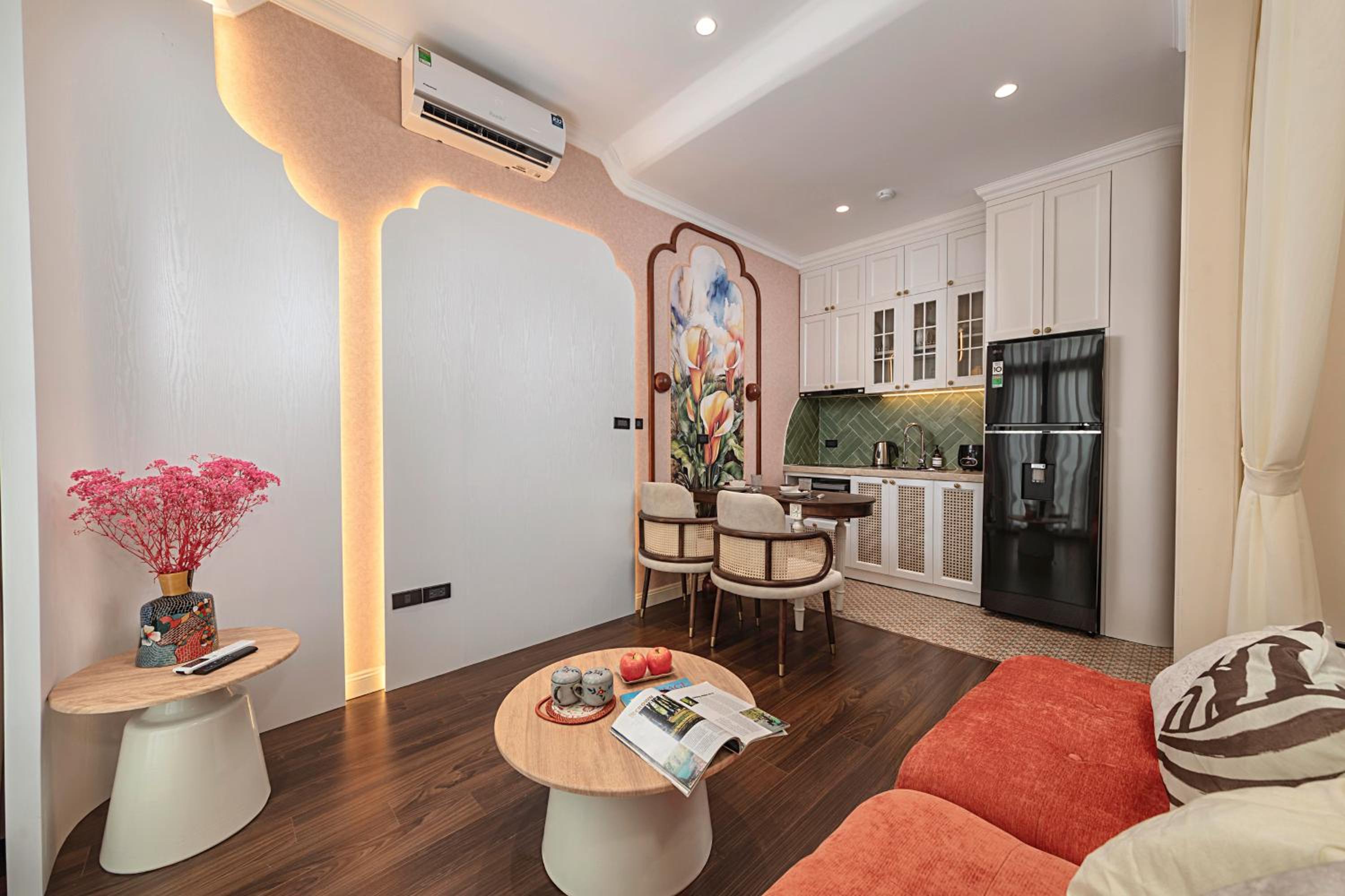 High-sericed 1BR Apartment, closely to Parking ares, Seasalt Ocean, Freshwater Ocean of Hanoi city in Vinhomes Ocean Park