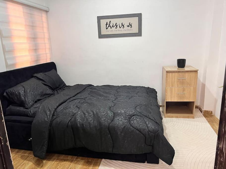 Minimalistic cozy Single room
