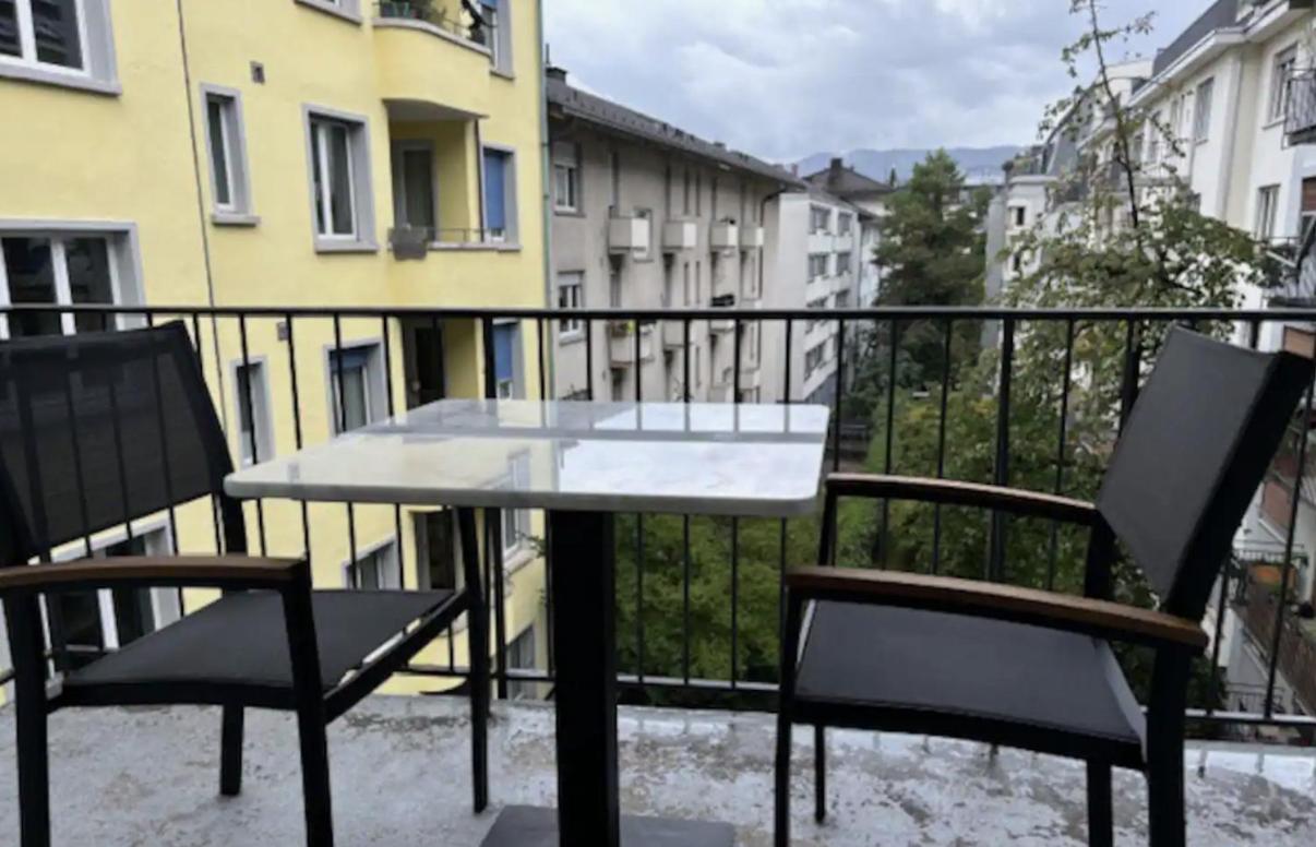 Executive 1 bedroom in the center - D11