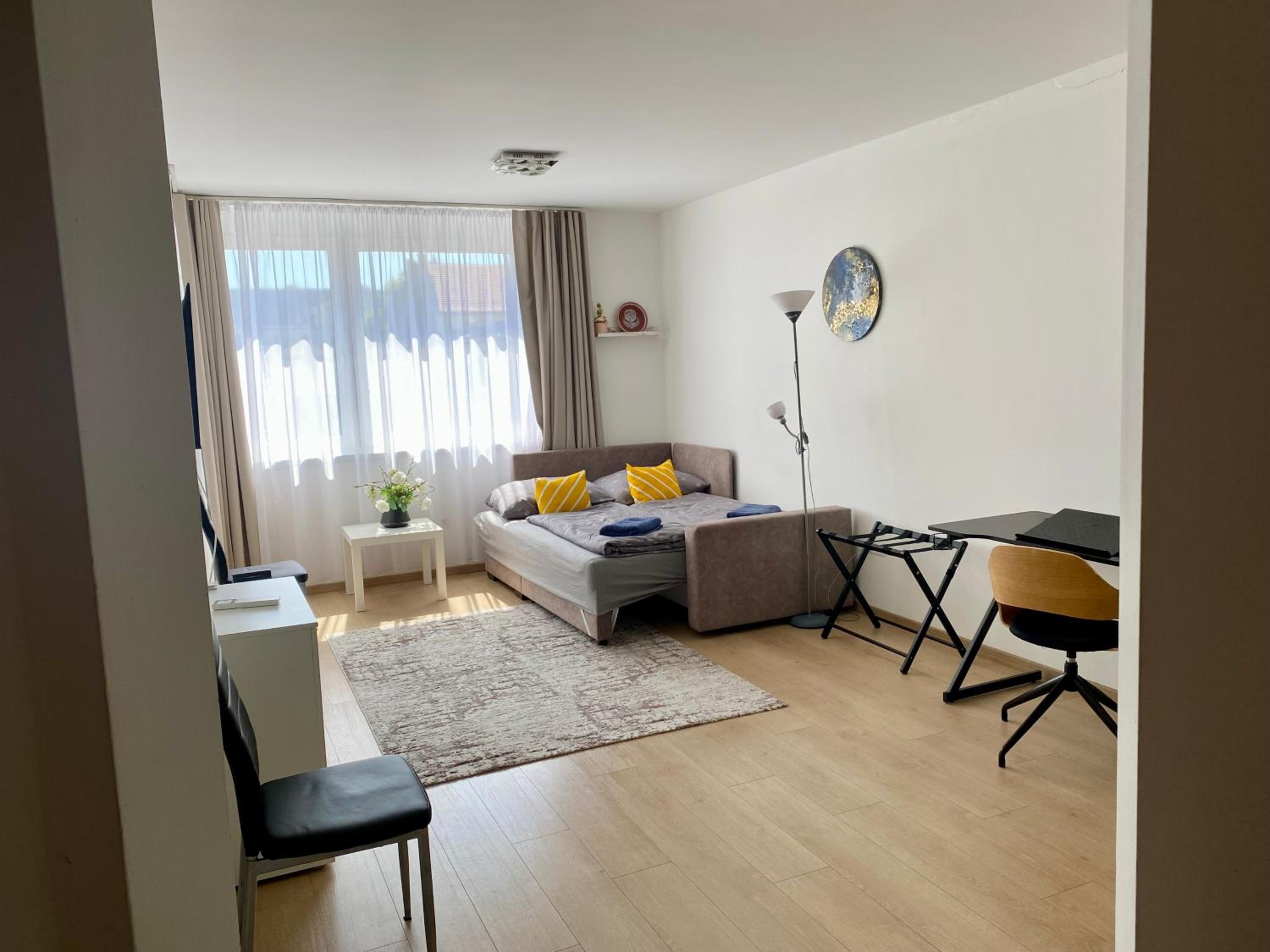 Maria's Family Home with free Parking
