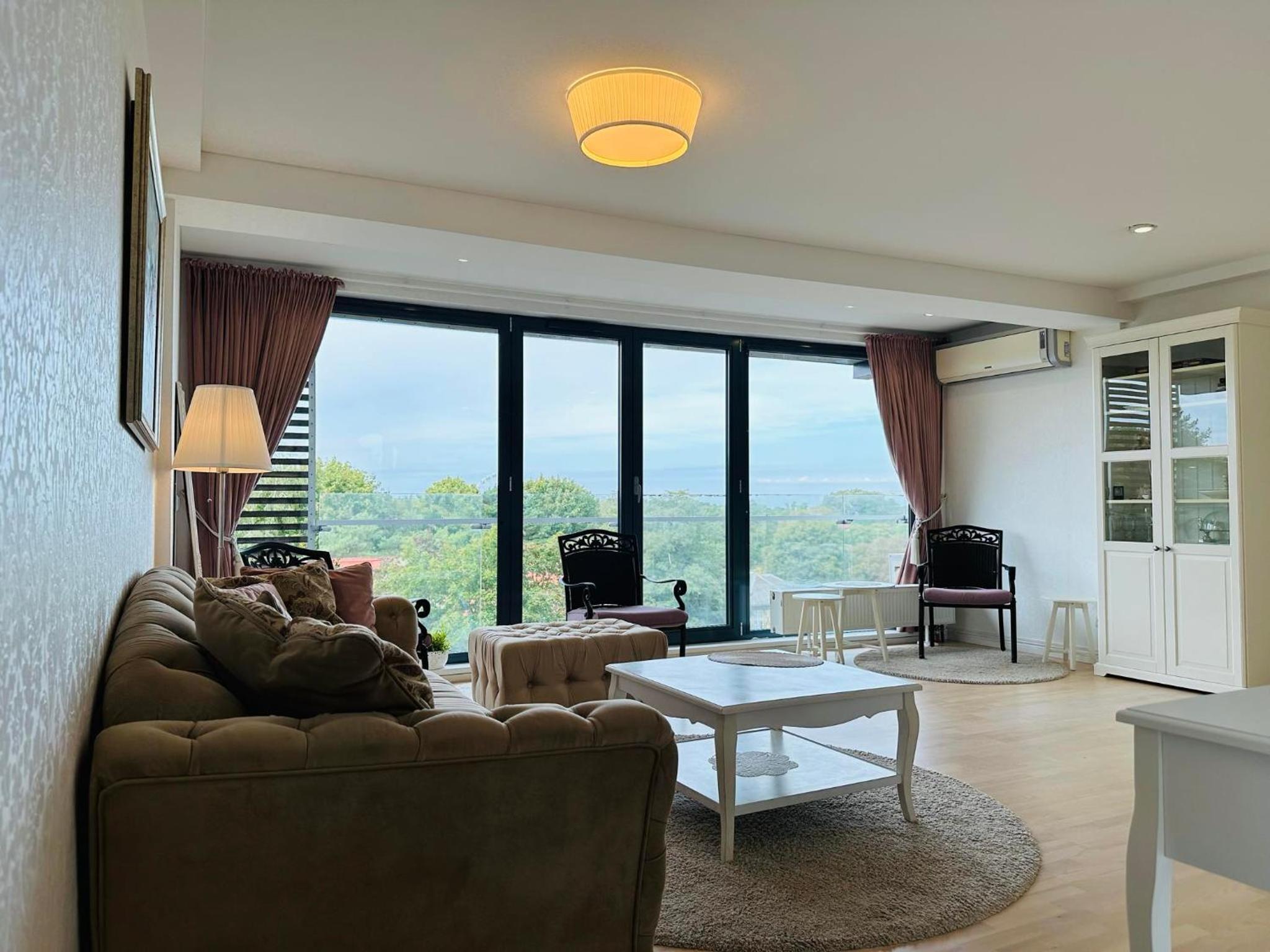 Daukanto Sea View Apartment, by luxuryrent view 4