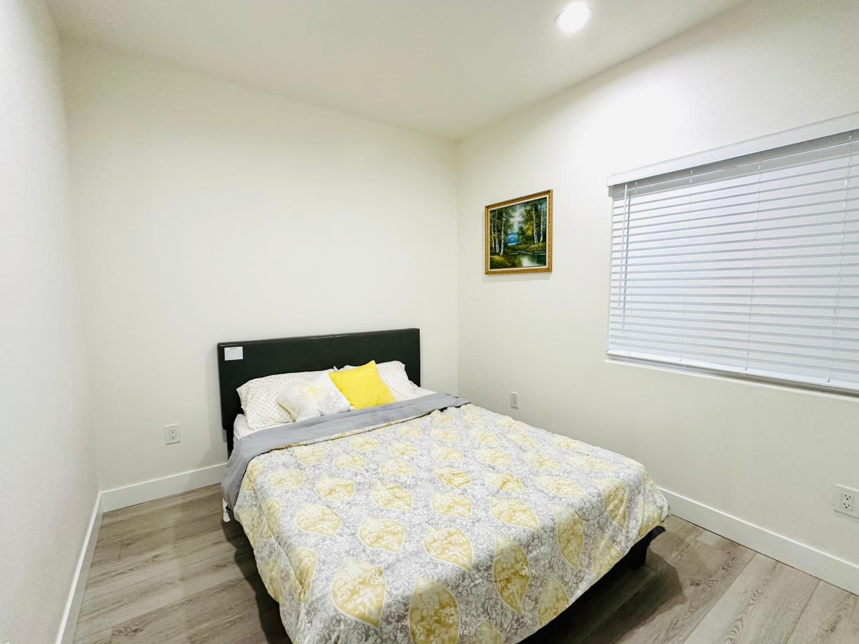 Orange County/Anaheim Vacations - New 2-story house 3 bedrooms 3 bathrooms in Anaheim near Disneyland - Property Image 5