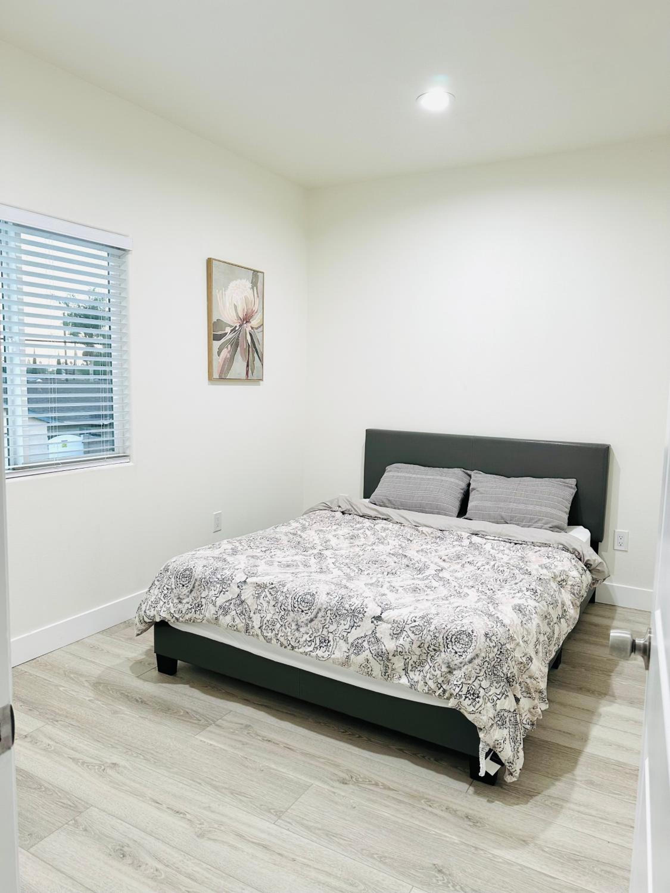 Orange County/Anaheim Vacations - New 2-story house 3 bedrooms 3 bathrooms in Anaheim near Disneyland - Property Image 4