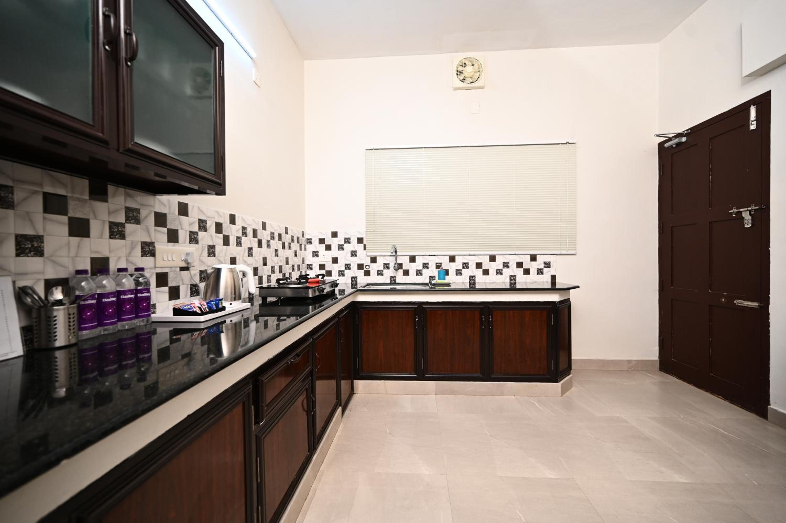 Castilo Inn Hotel Apartments, photo 12