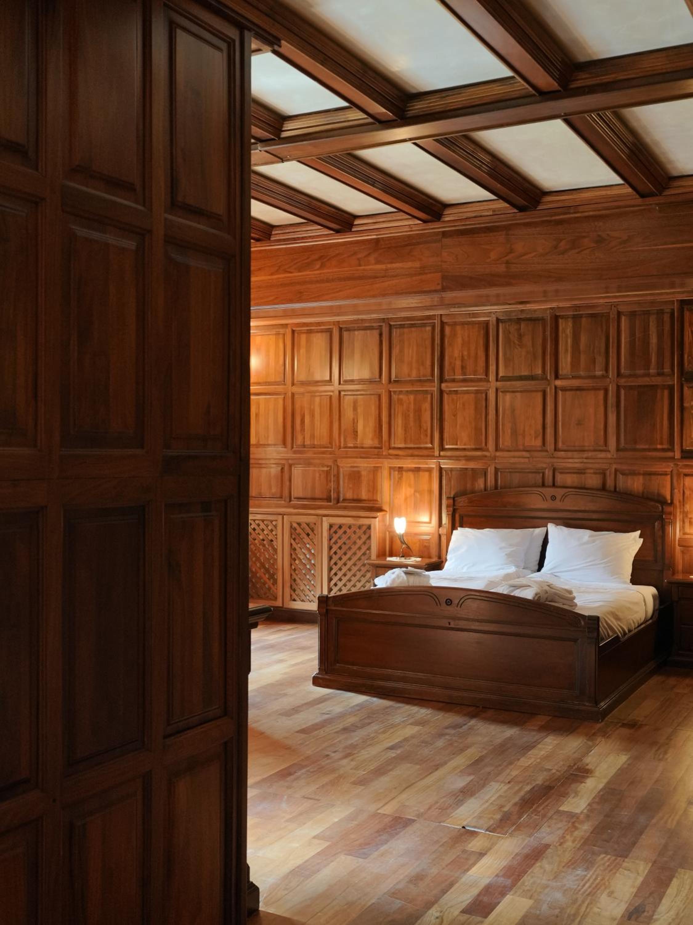 The Castle - Your unique way of retreat