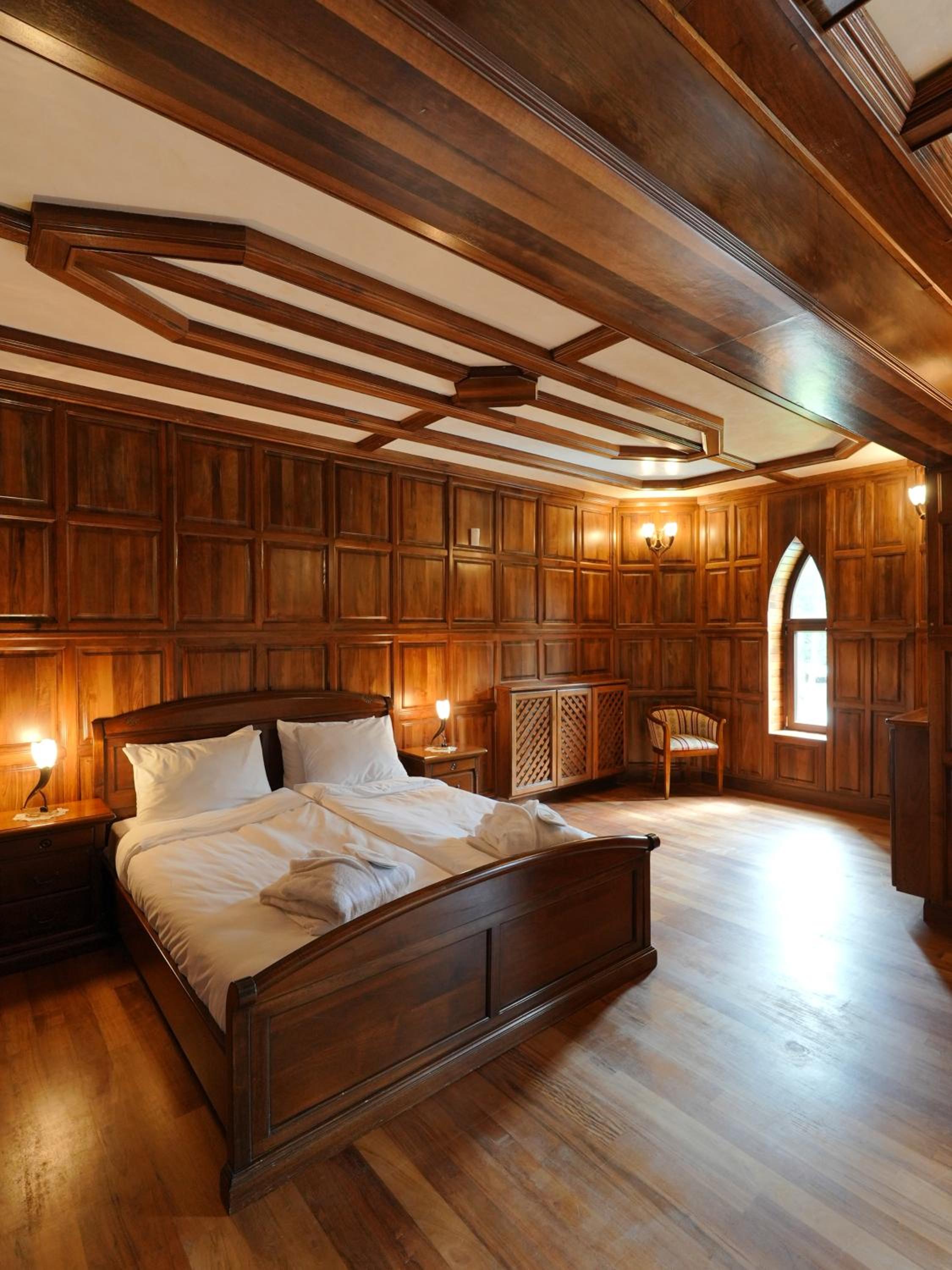 The Castle - Your unique way of retreat
